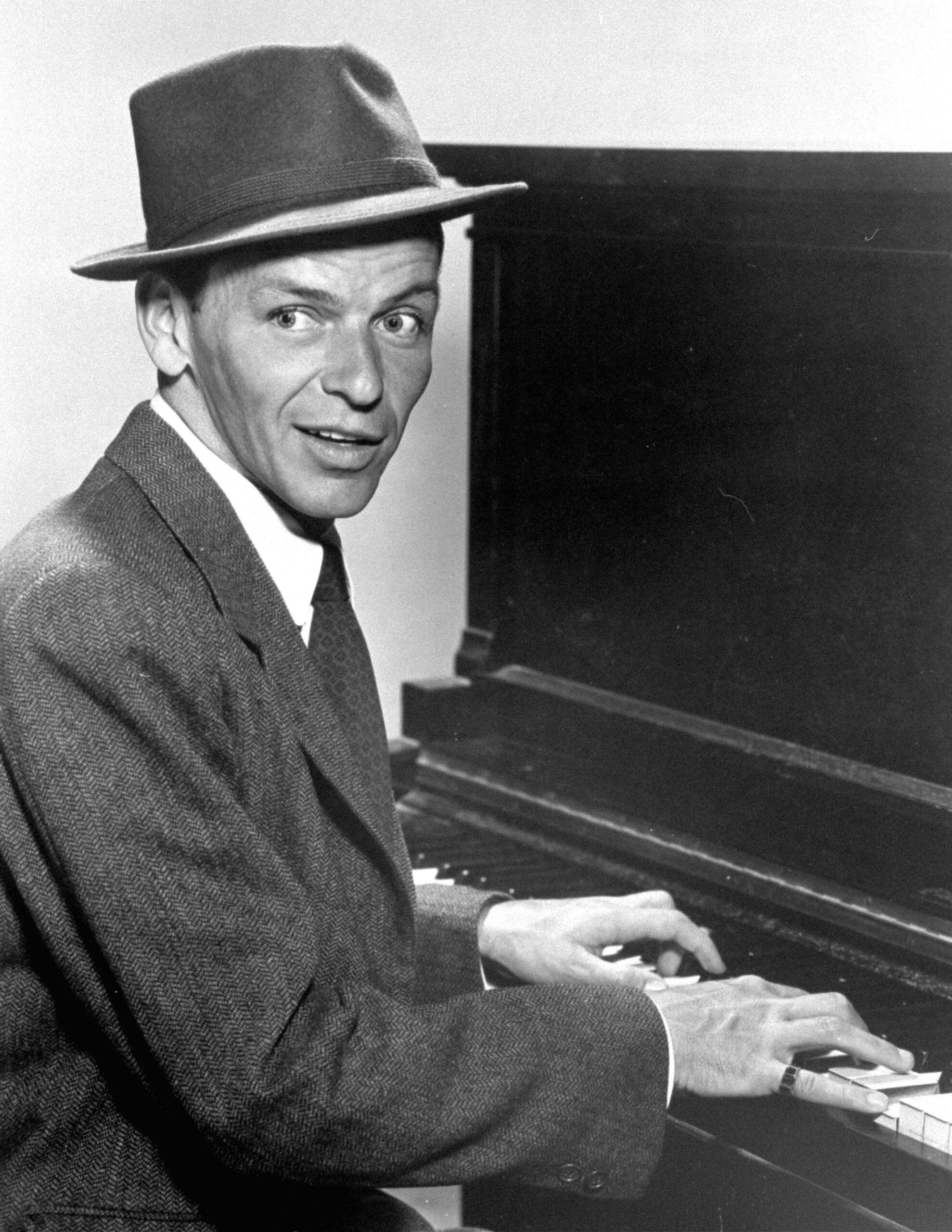 Frank Sinatra photo 1 of 19 pics, wallpapers