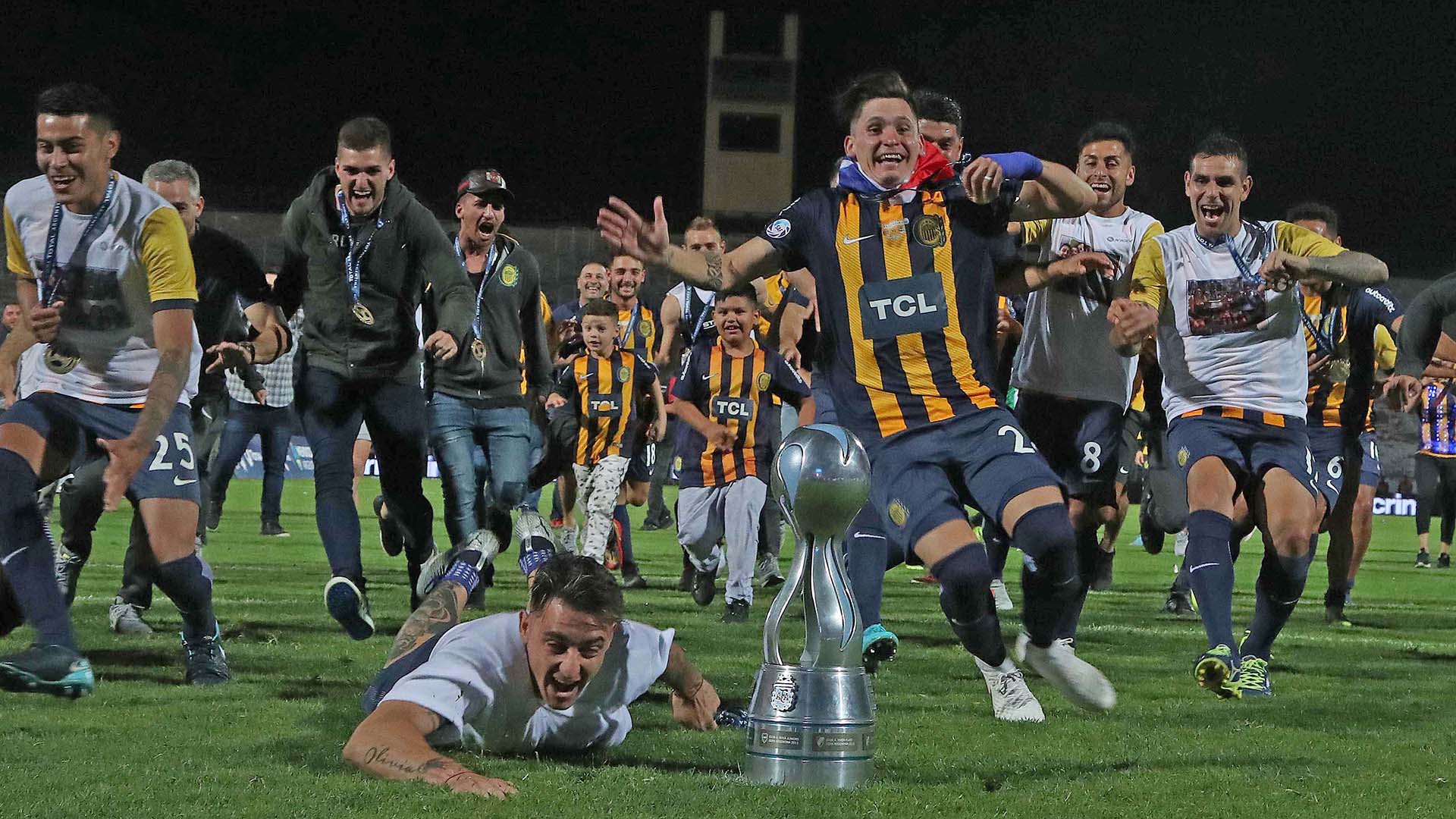 21 fotos de la consagración de Rosario Central ante Gimnasia por la