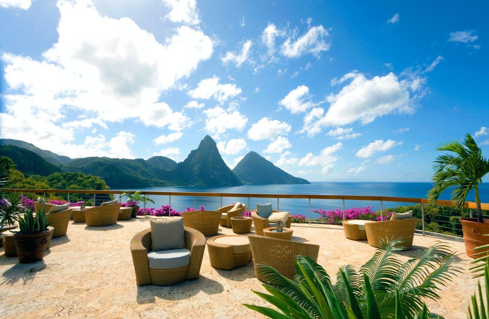 Beach: Beautiful View Blue Ocean Lagoon Mountains Caribbean St