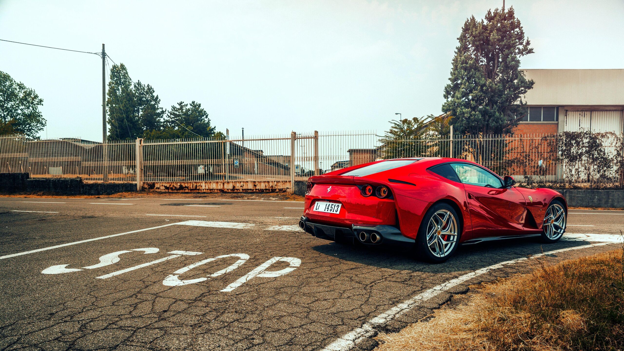 2017 Ferrari 812 Superfast 2 Wallpapers