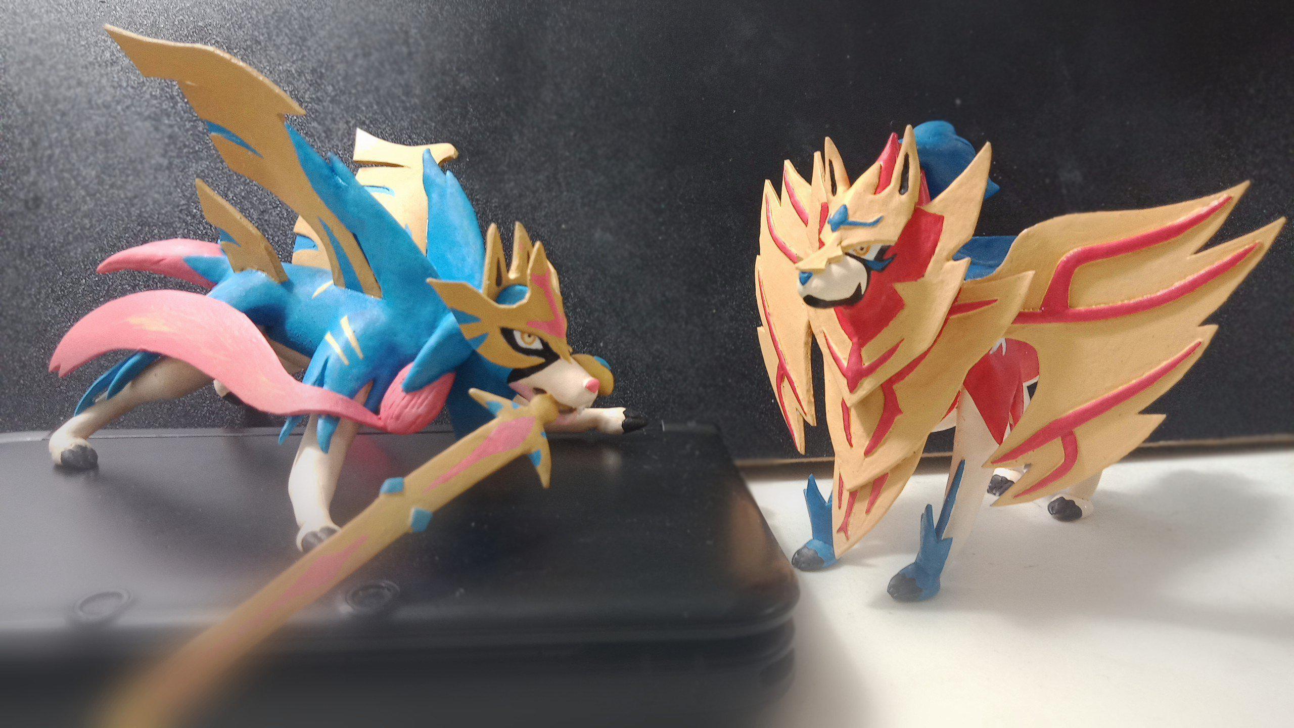 I made Zacian and Zamazenta clay. : pokemon