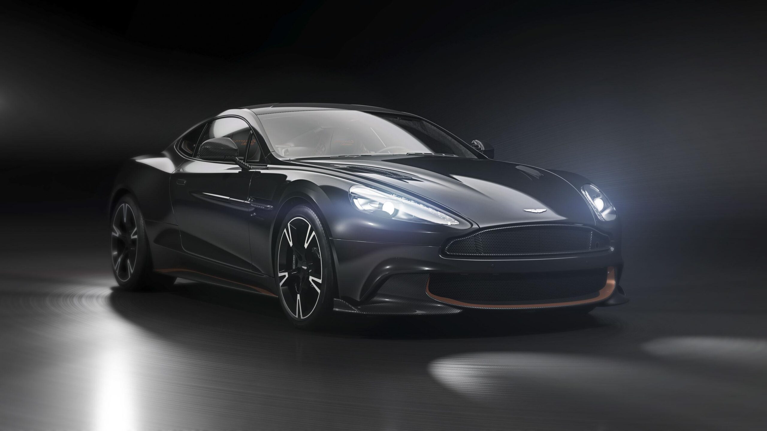 2018 Aston Martin Vanquish S Ultimate Pictures, Photos, Wallpapers