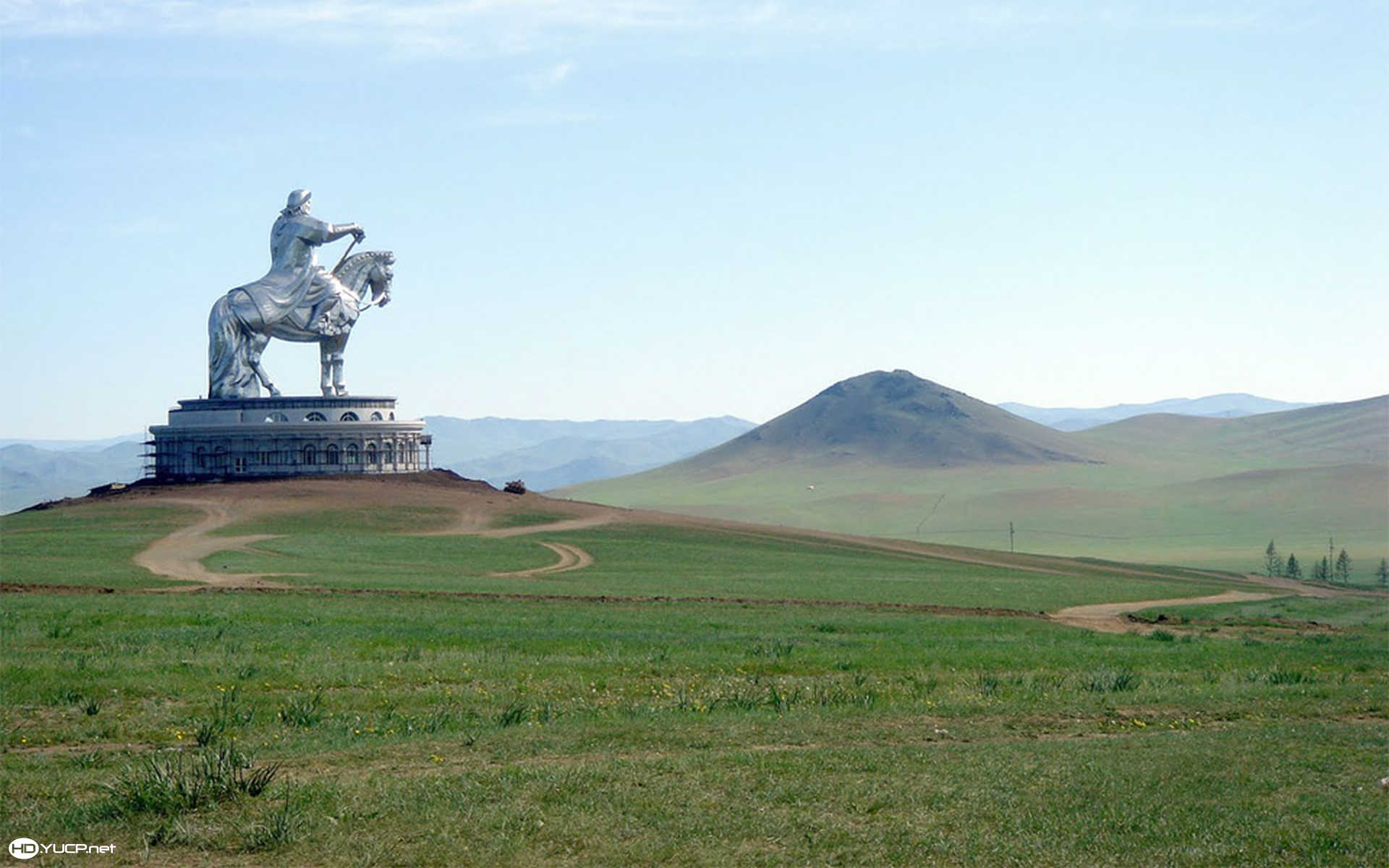 Giant Ghinggis Khaan Statue Mongolia Wallpapers