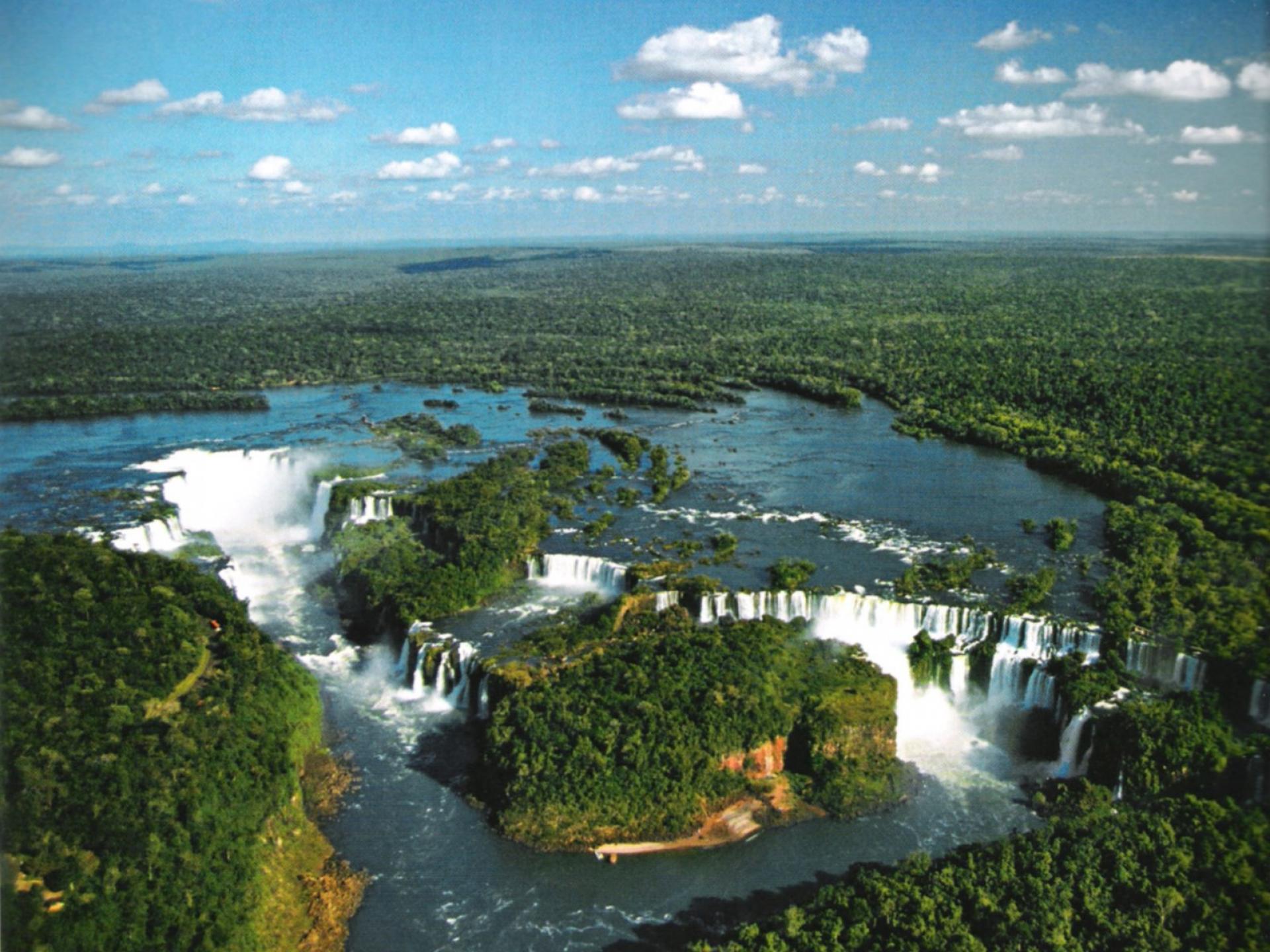 Iguazu Falls desktop wallpapers