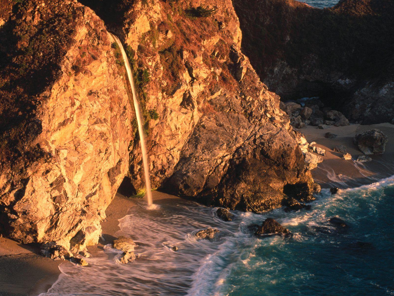 Julia Pfeiffer Burns State Park Near Big Sur California Wallpapers