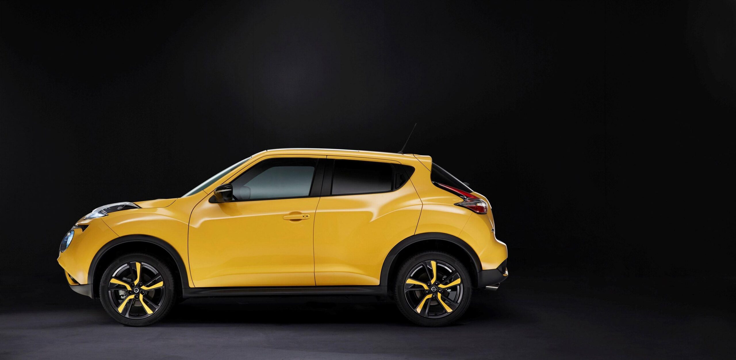 Nissan Juke Color Studio 2015 photo 111843 pictures at high resolution