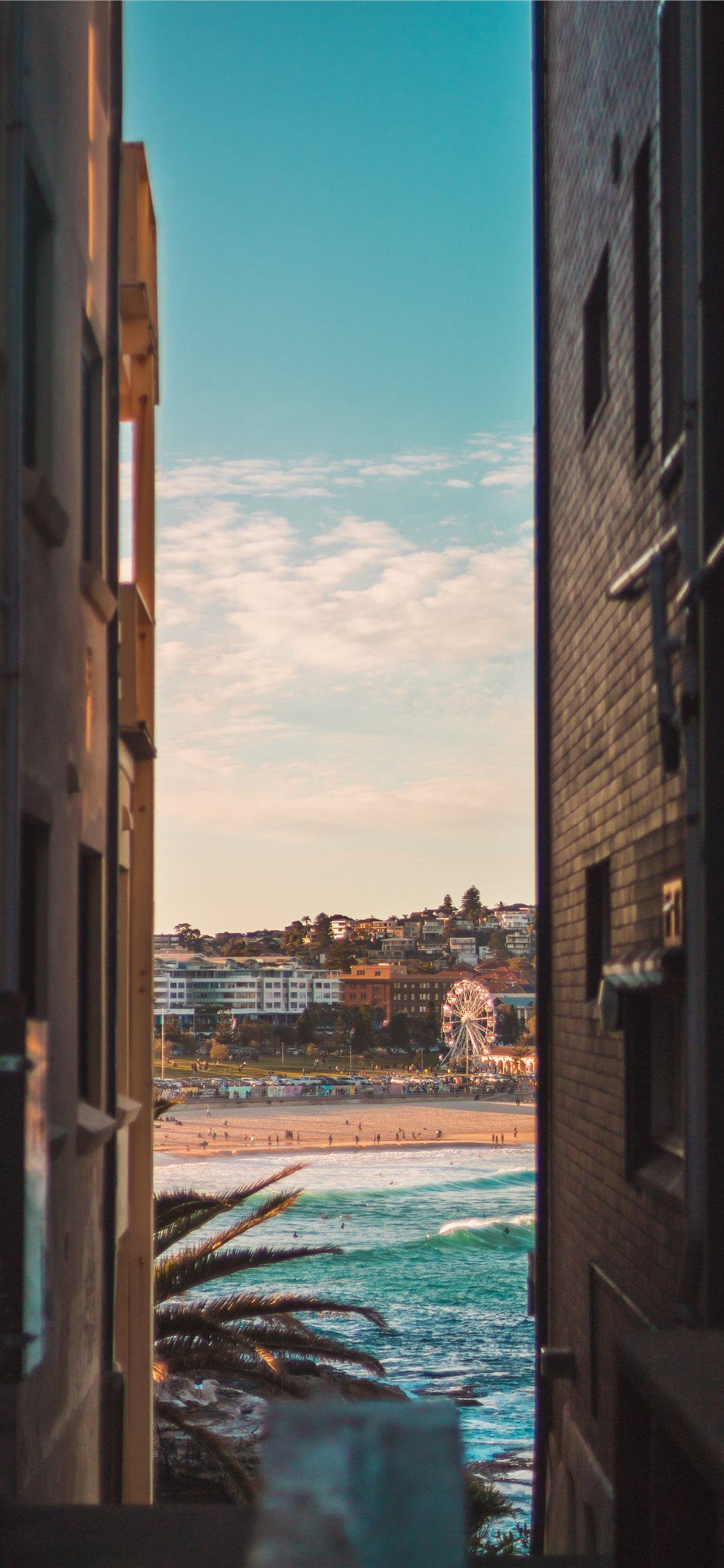 Bondi beach between two houses iPhone 8 Wallpapers Download