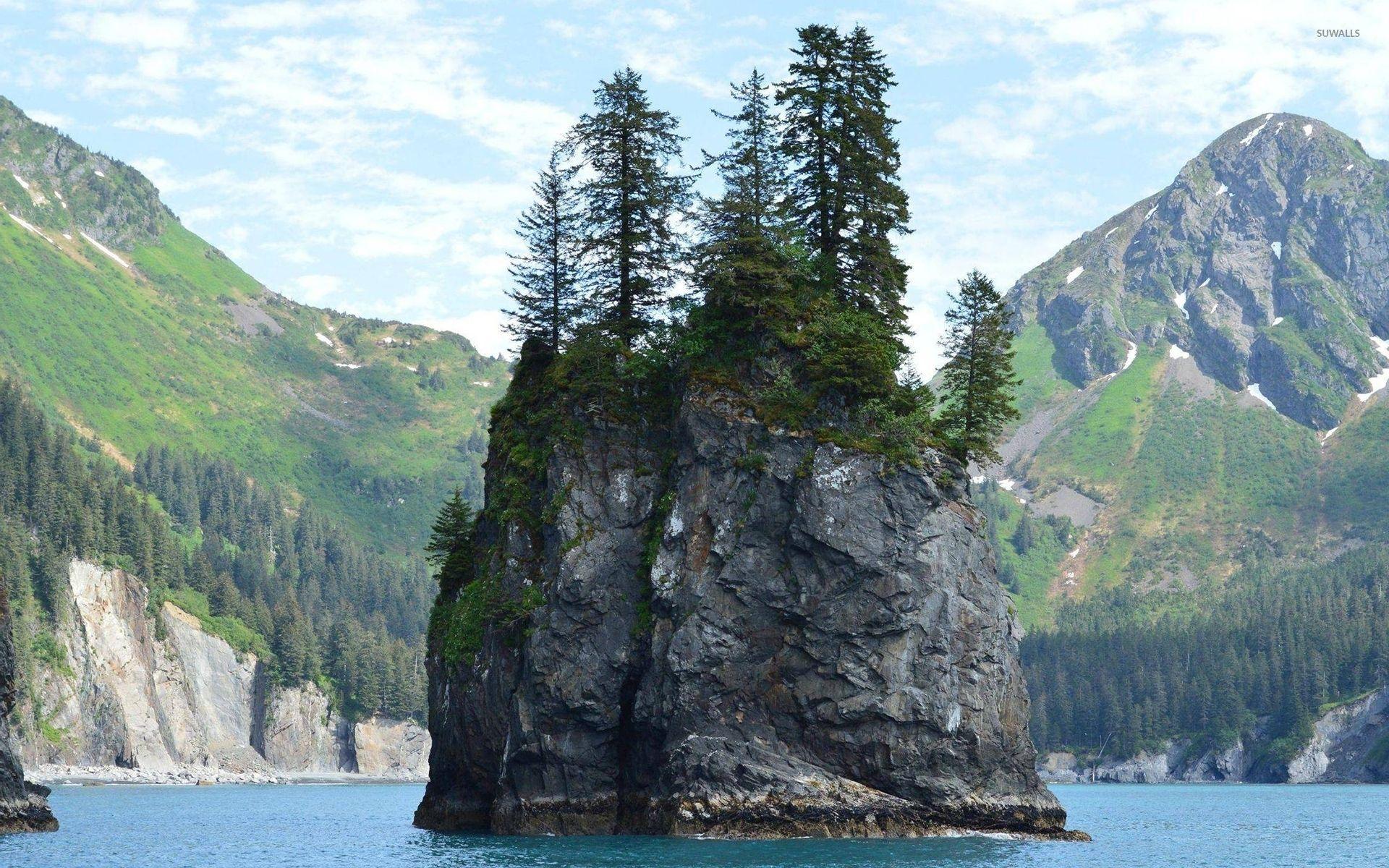 Rocky island in Kenai Fjords National Park wallpapers