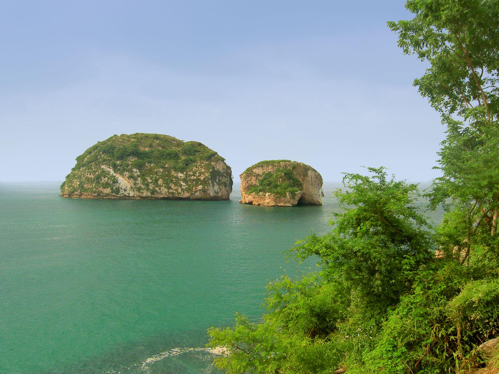 Los Arcos near Puerto Vallarta : Travel Wallpapers and Stock Photo