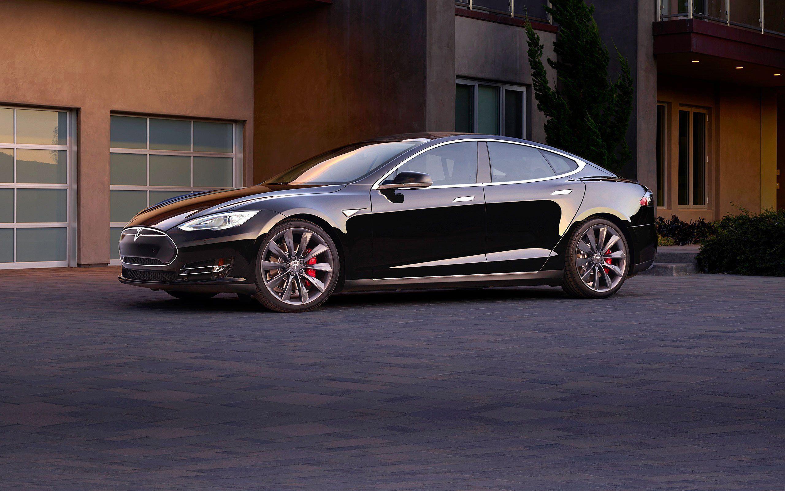 Tesla Model S P85D Pictures