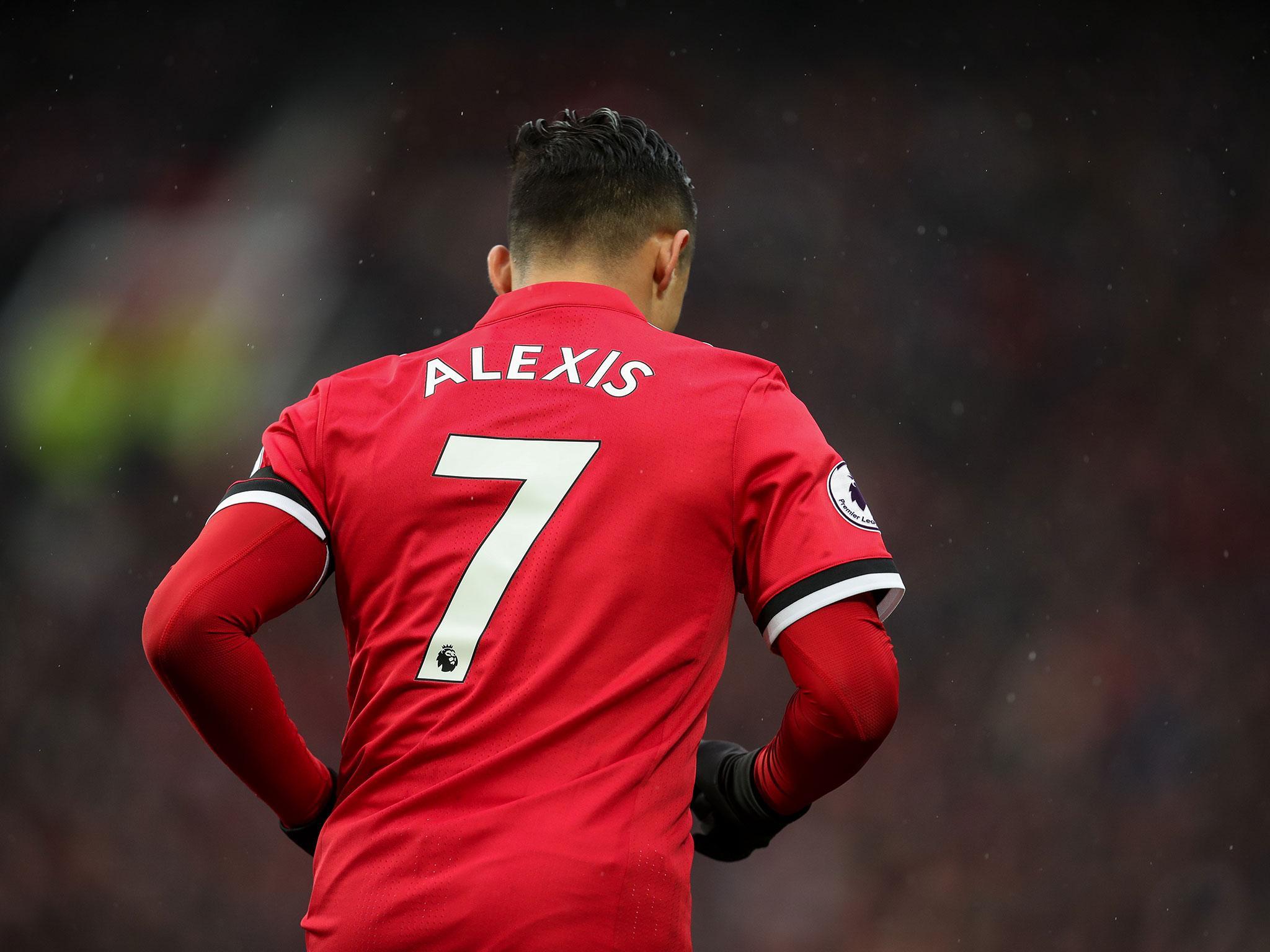 Alexis Sanchez shirt sales help set new Manchester United record