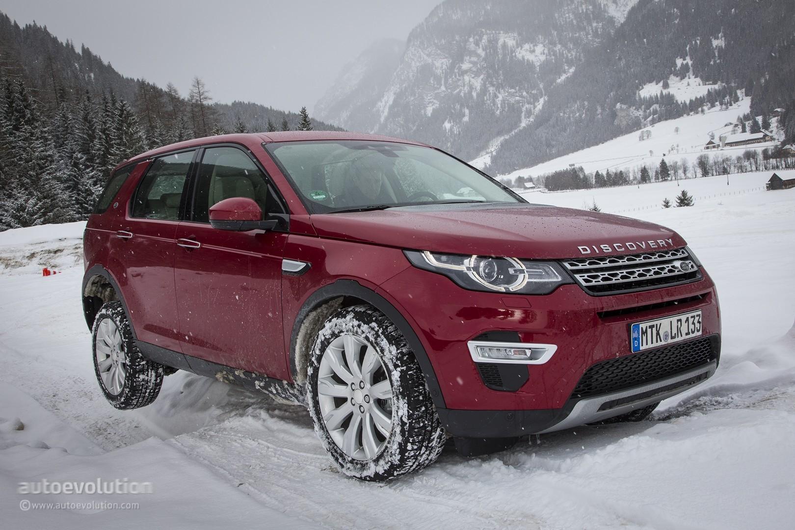 2015 Land Rover Discovery Sport HD Wallpapers: All the Right Moves