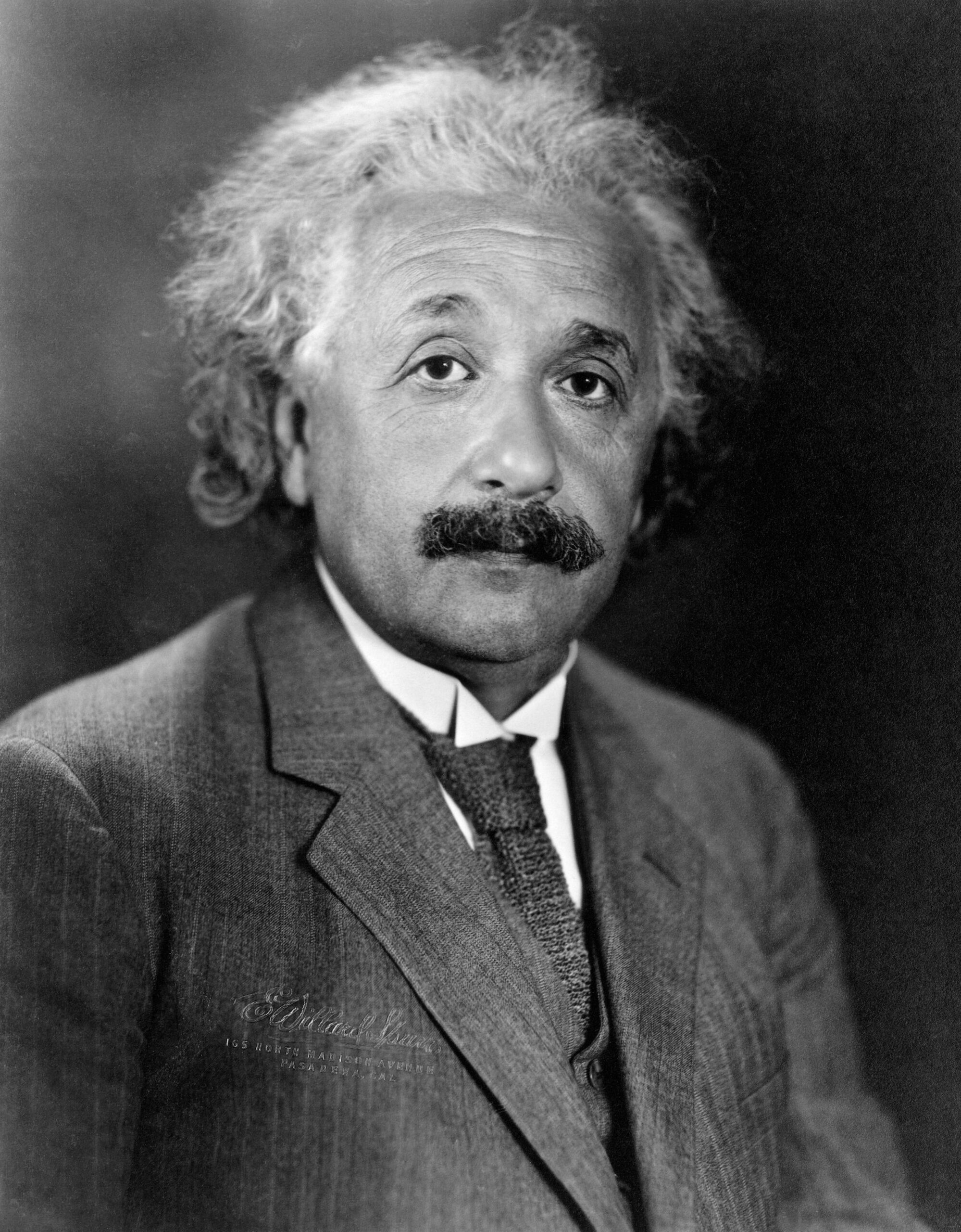 Jorge Pita collection: Albert Einstein Desktop, Albert Einstein