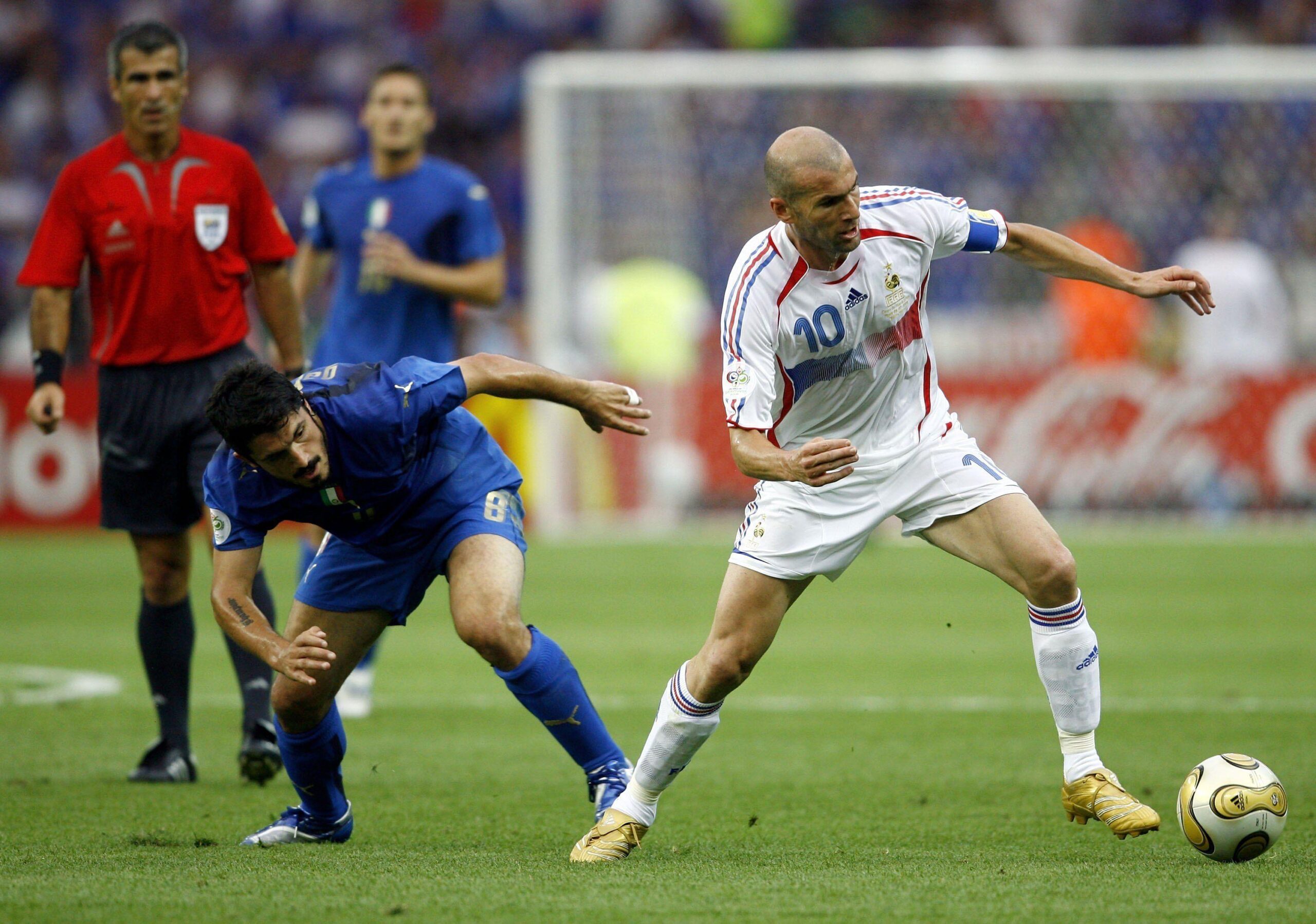 The legend of football Zinedine Zidane wallpapers and image