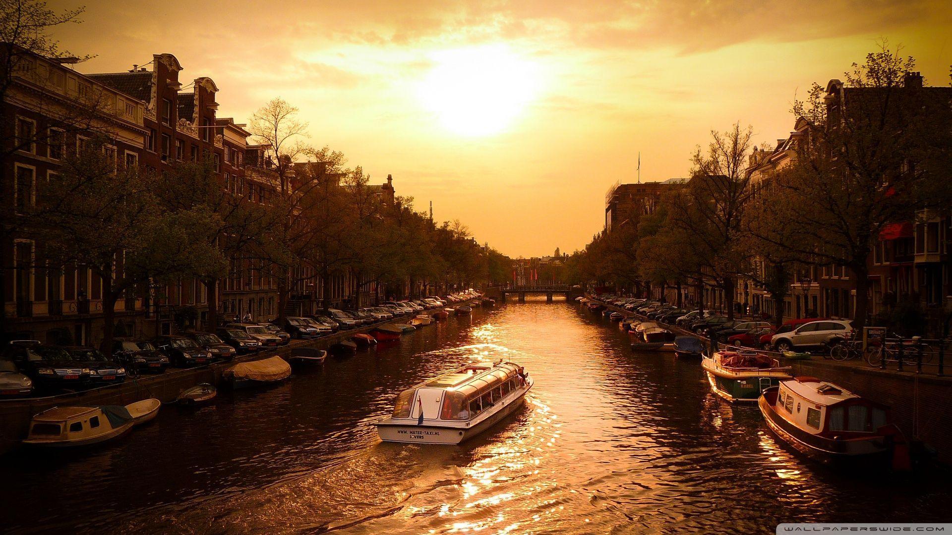 Canal Cruiser, Amsterdam HD desktop wallpapers : Widescreen : High