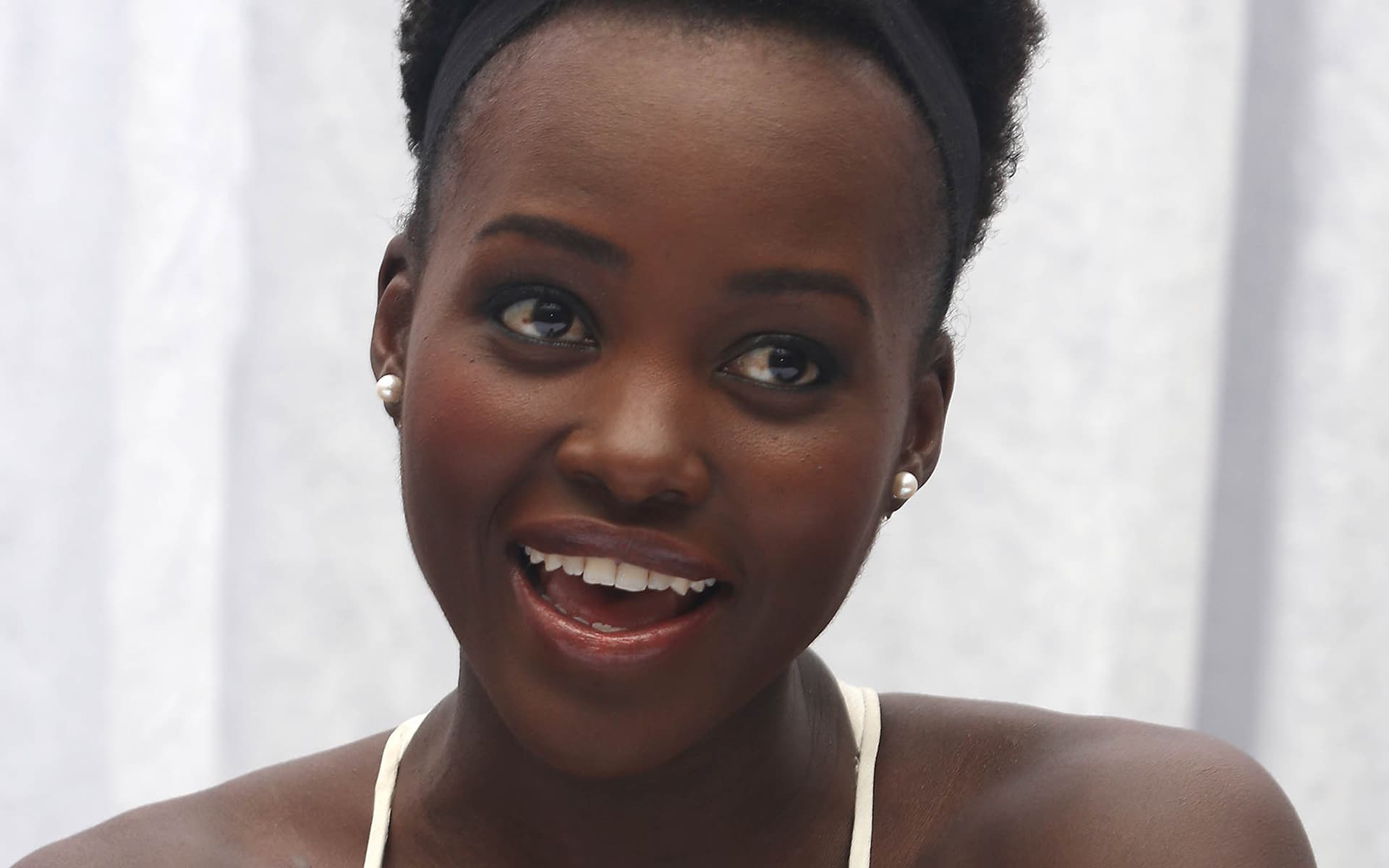 15+ Lupita Nyong’o wallpapers High Quality Resolution Download