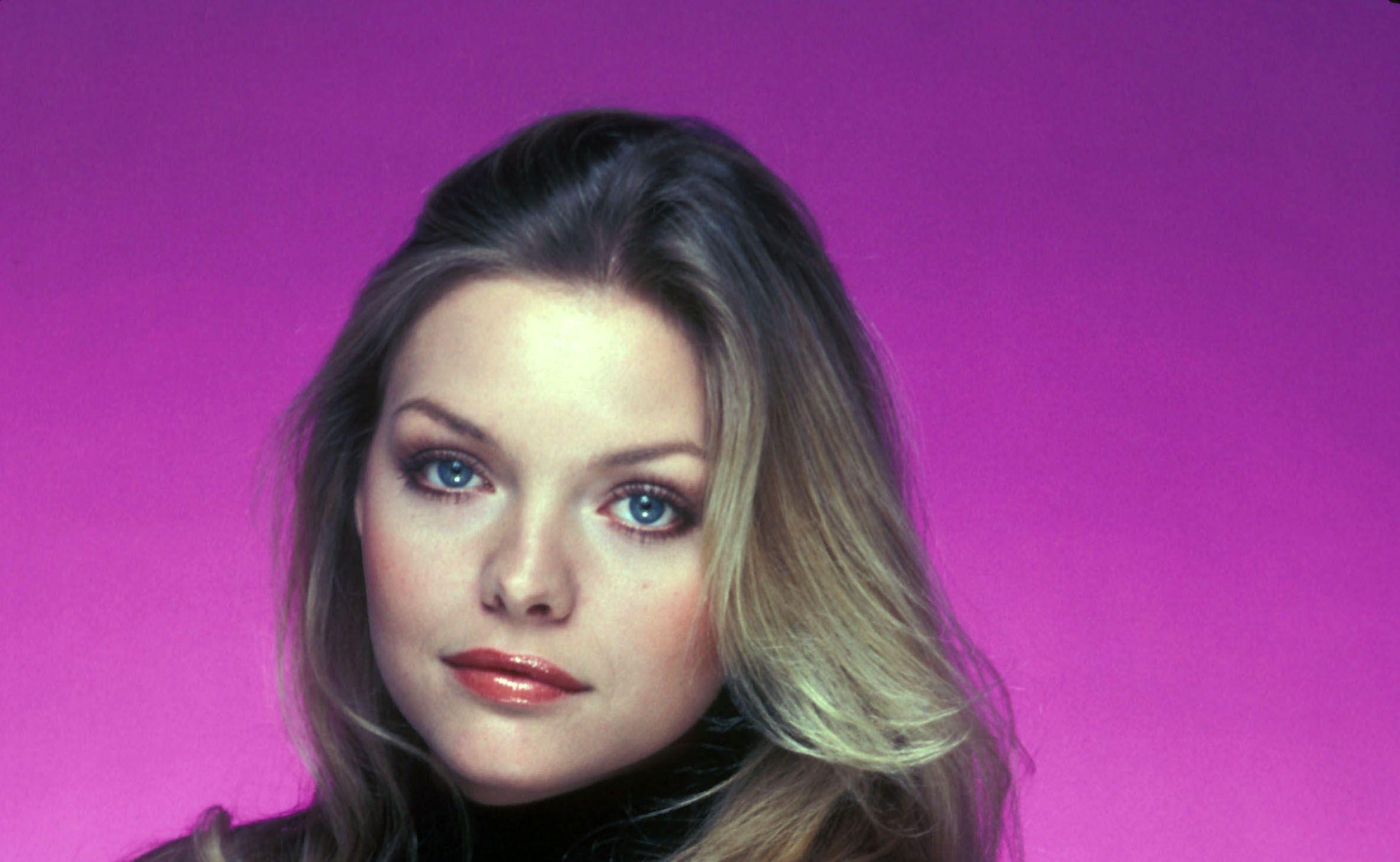 Michelle Pfeiffer Wallpaper Backgrounds