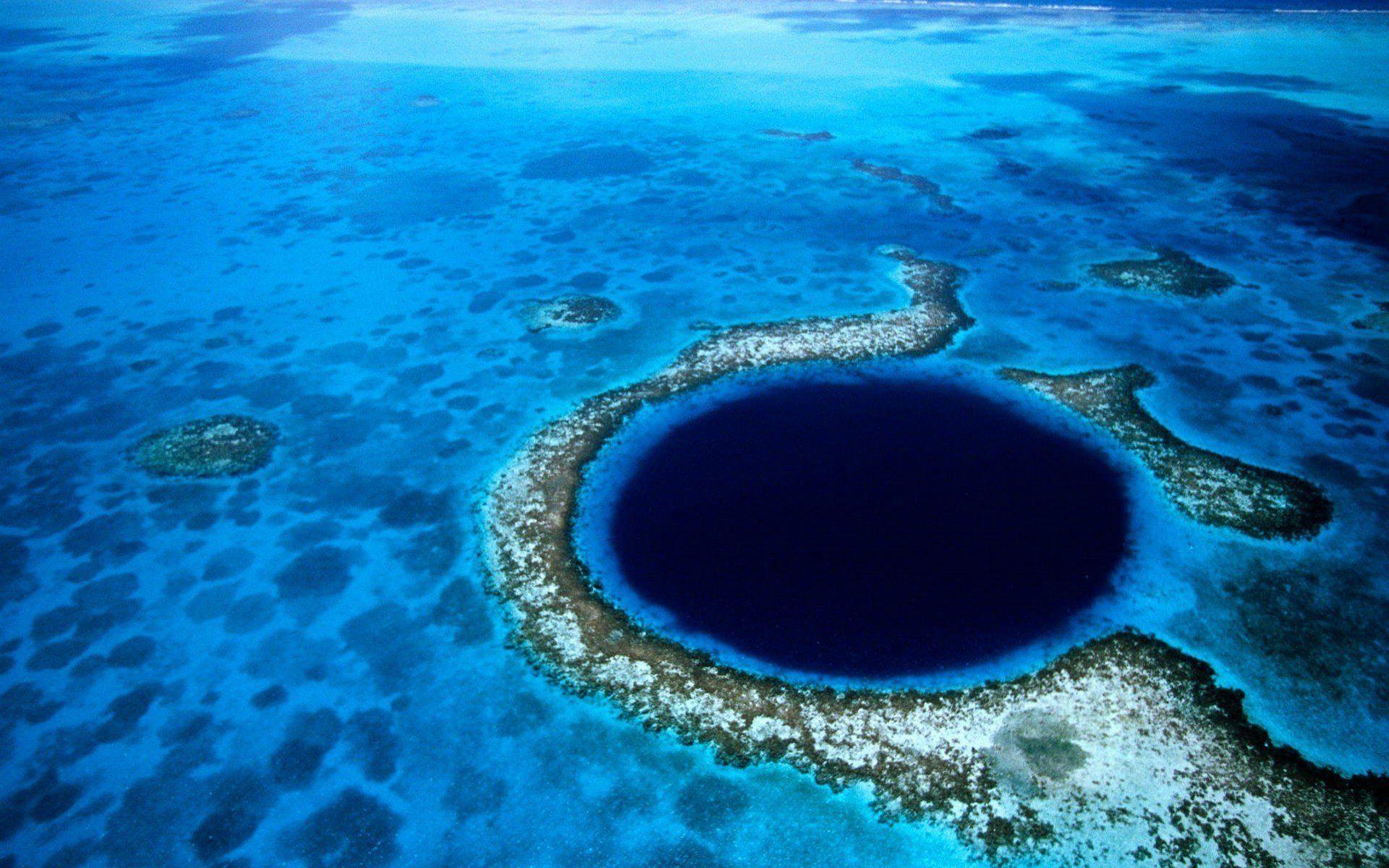 The Great Blue Hole Belize wallpapers