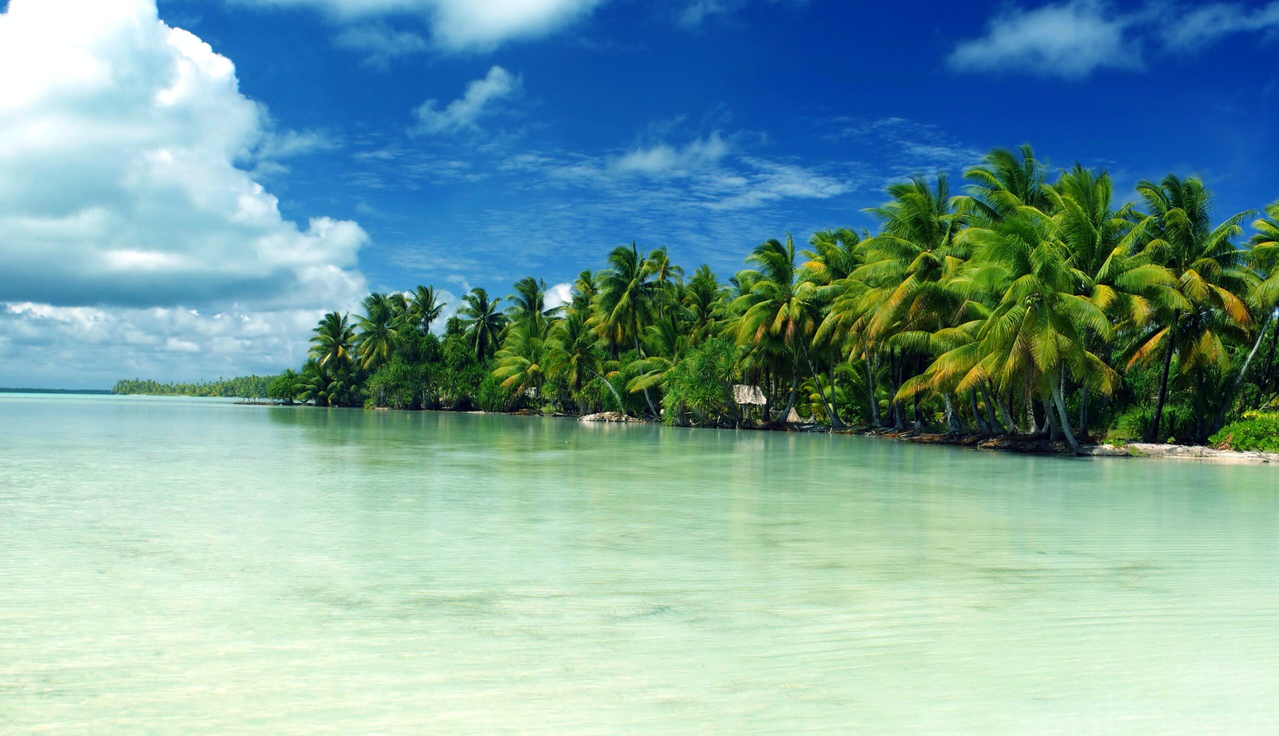 Beach: Beautiful Island Blue Clouds Lagoon Water Marakei Green