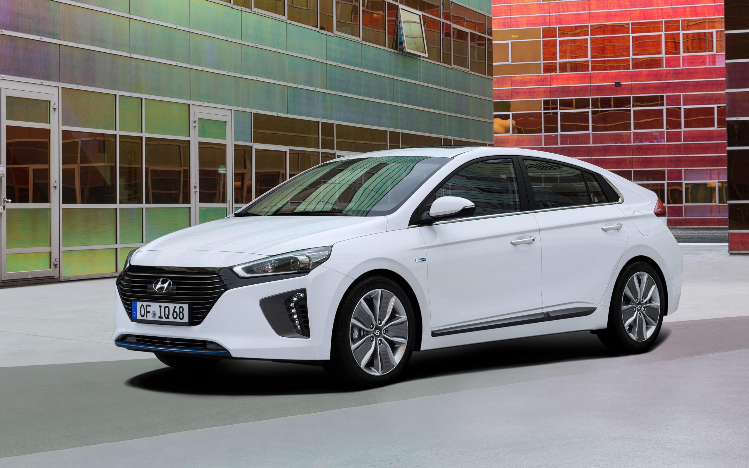 Download wallpapers 4k, Hyundai Ioniq, 2018 cars, korean cars, new