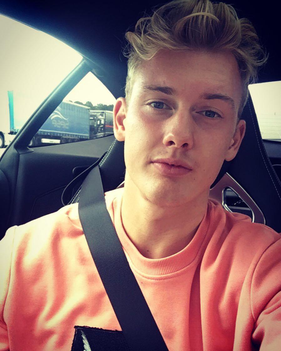 Julian Brandt 在 Instagram 上发布：“day off”