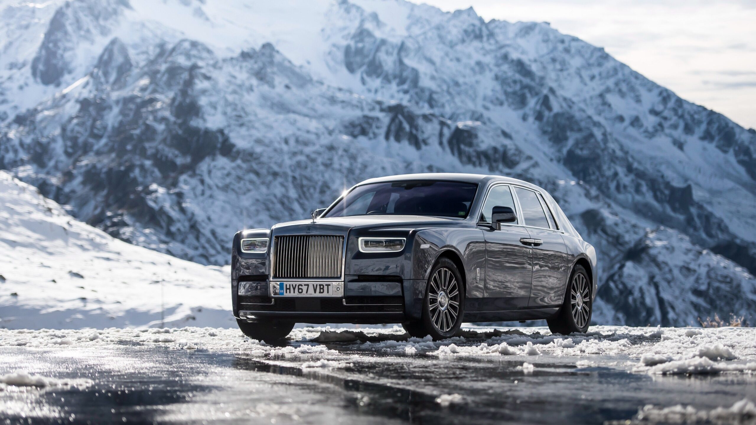 Rolls Royce Phantom 2017 4K 2 Wallpapers