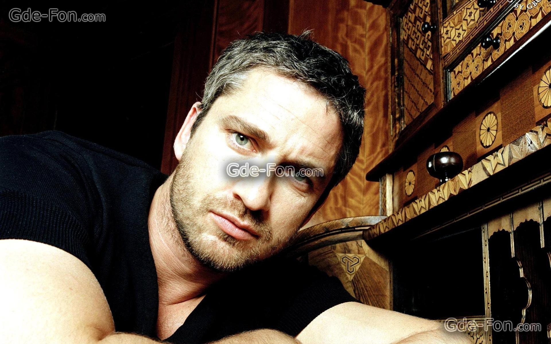 Download wallpapers Gerard Butler, man, actor, face free desktop