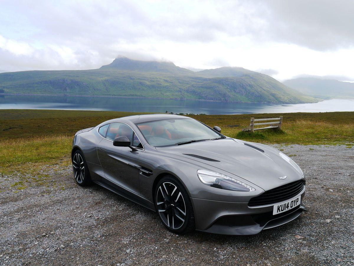 Aston Martin DB9 2016