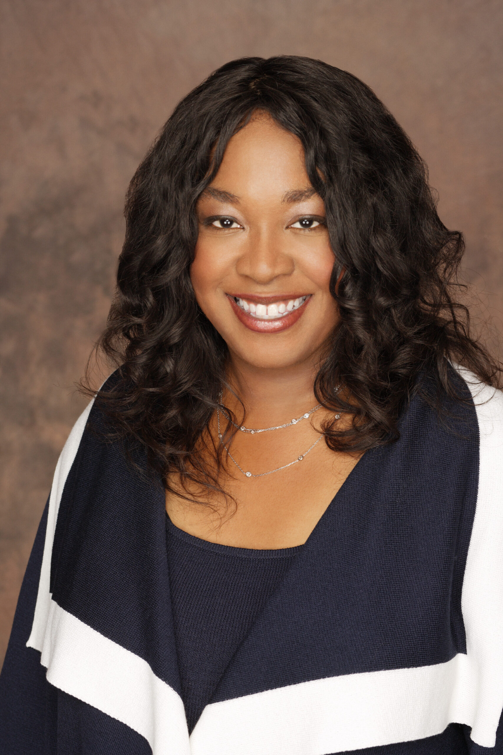 Shonda Rhimes Latest Wallpapers