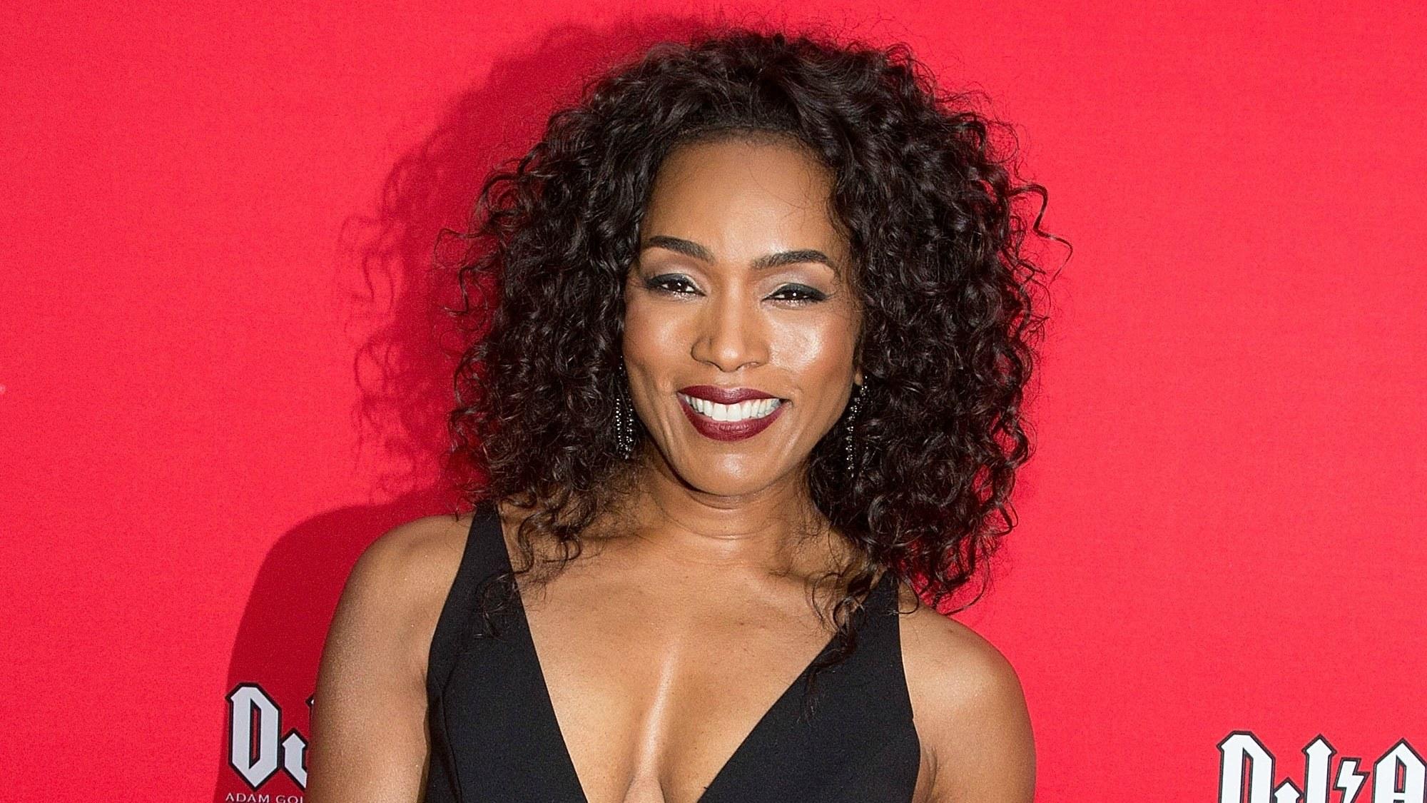 Angela Bassett Wallpapers Image Photos Pictures Backgrounds