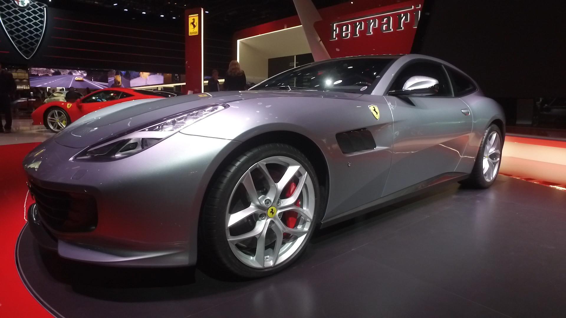 Ferrari 812 Superfast: It looks like it sounds