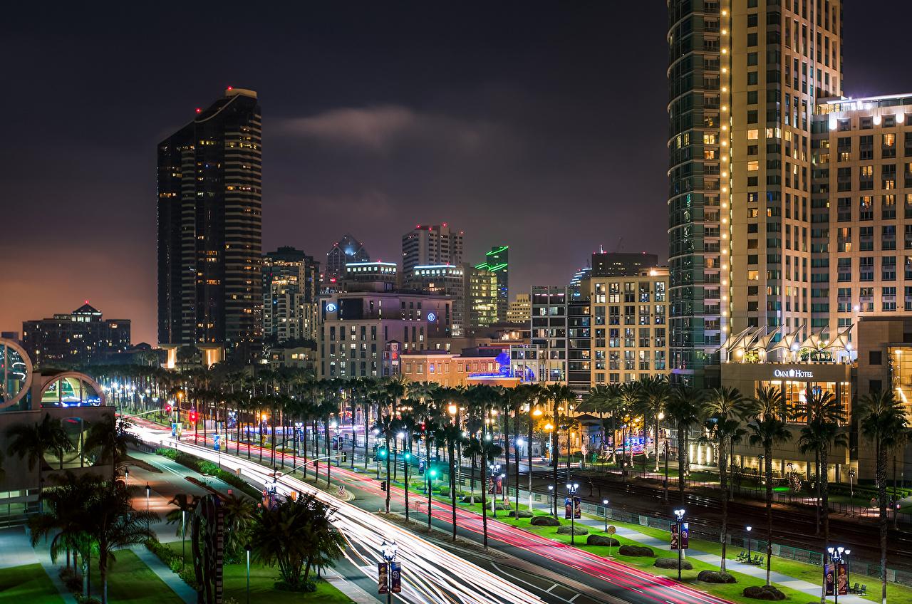 Photo San Diego USA Street palm trees night time Skyscrapers Street