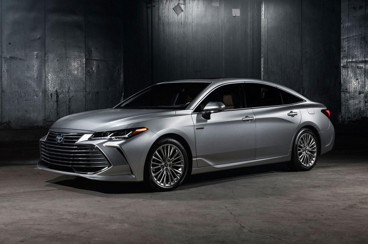 2019 Toyota Camry Front HD Wallpapers