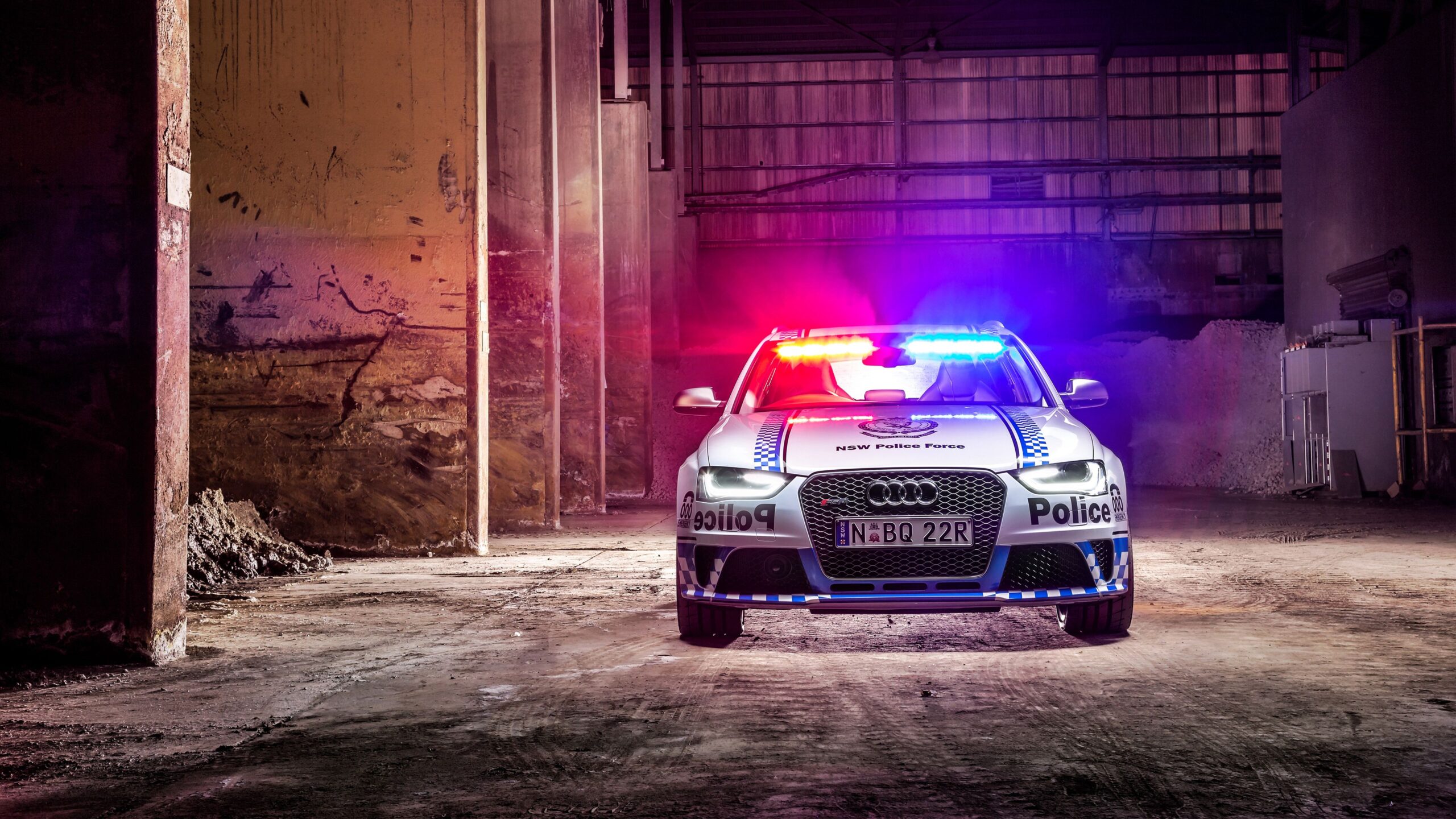 2015 Audi RS4 Avant Police Wallpapers