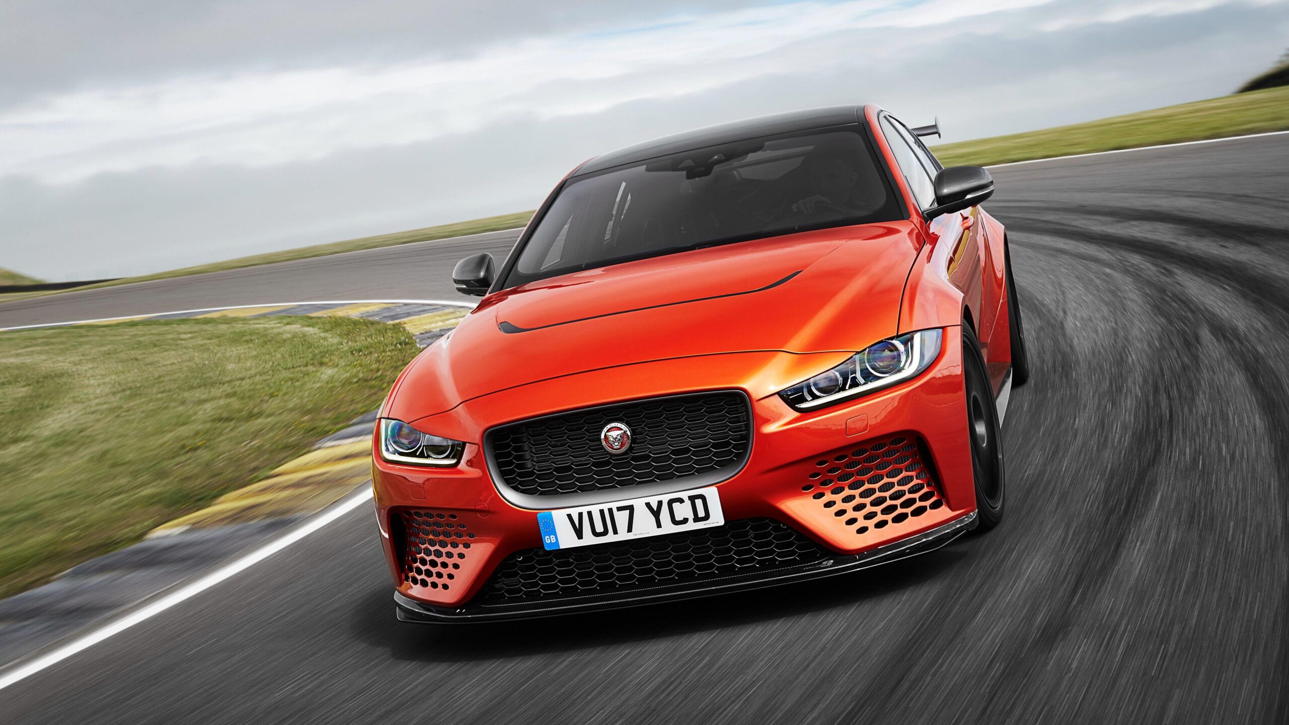 2018 Jaguar XE SV Project 8 Wallpapers