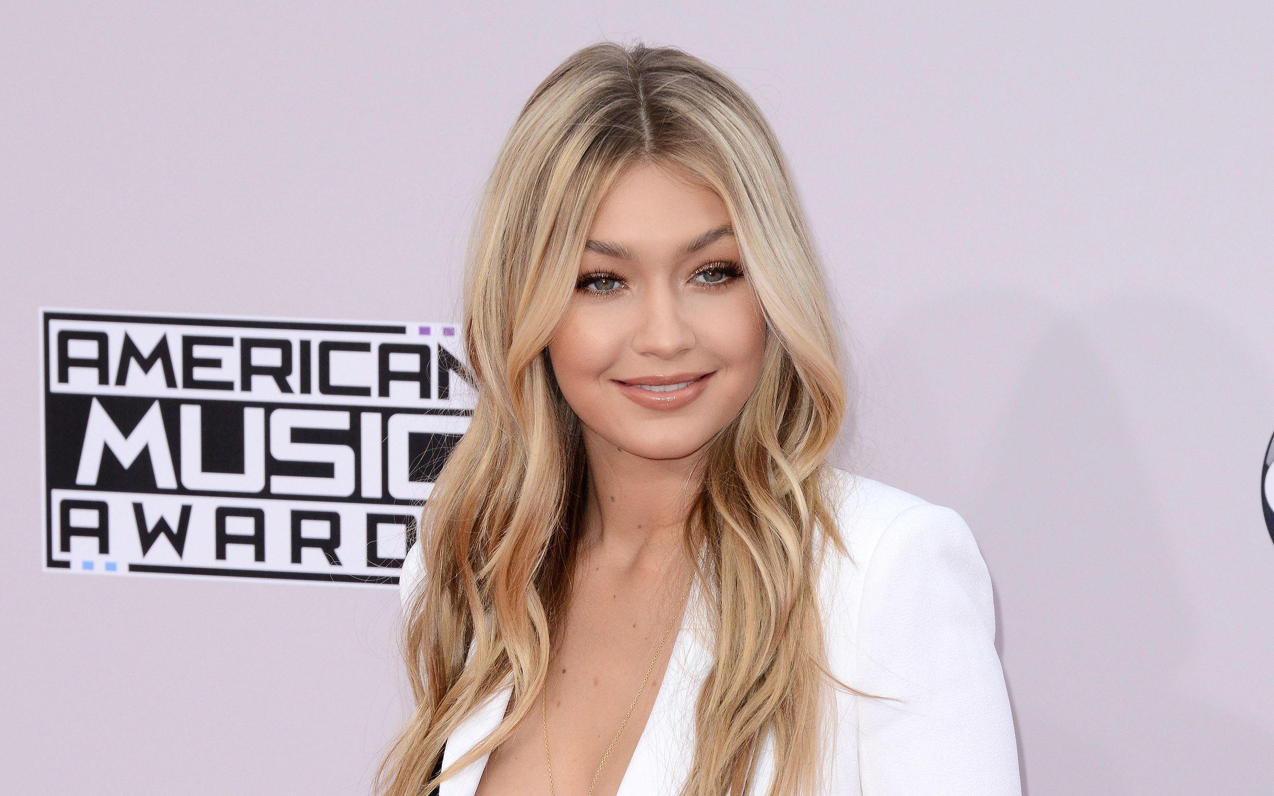 Gigi Hadid Beautiful HD Wallpapers