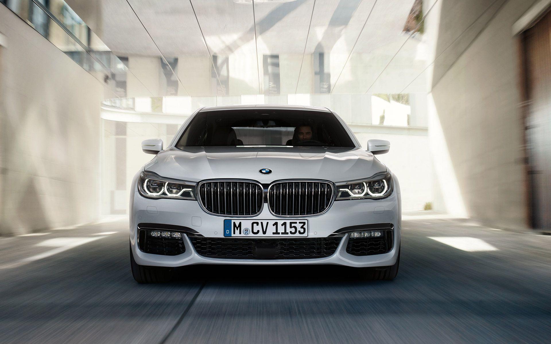 VIDEO GALLERY: 2016 BMW 7 Series