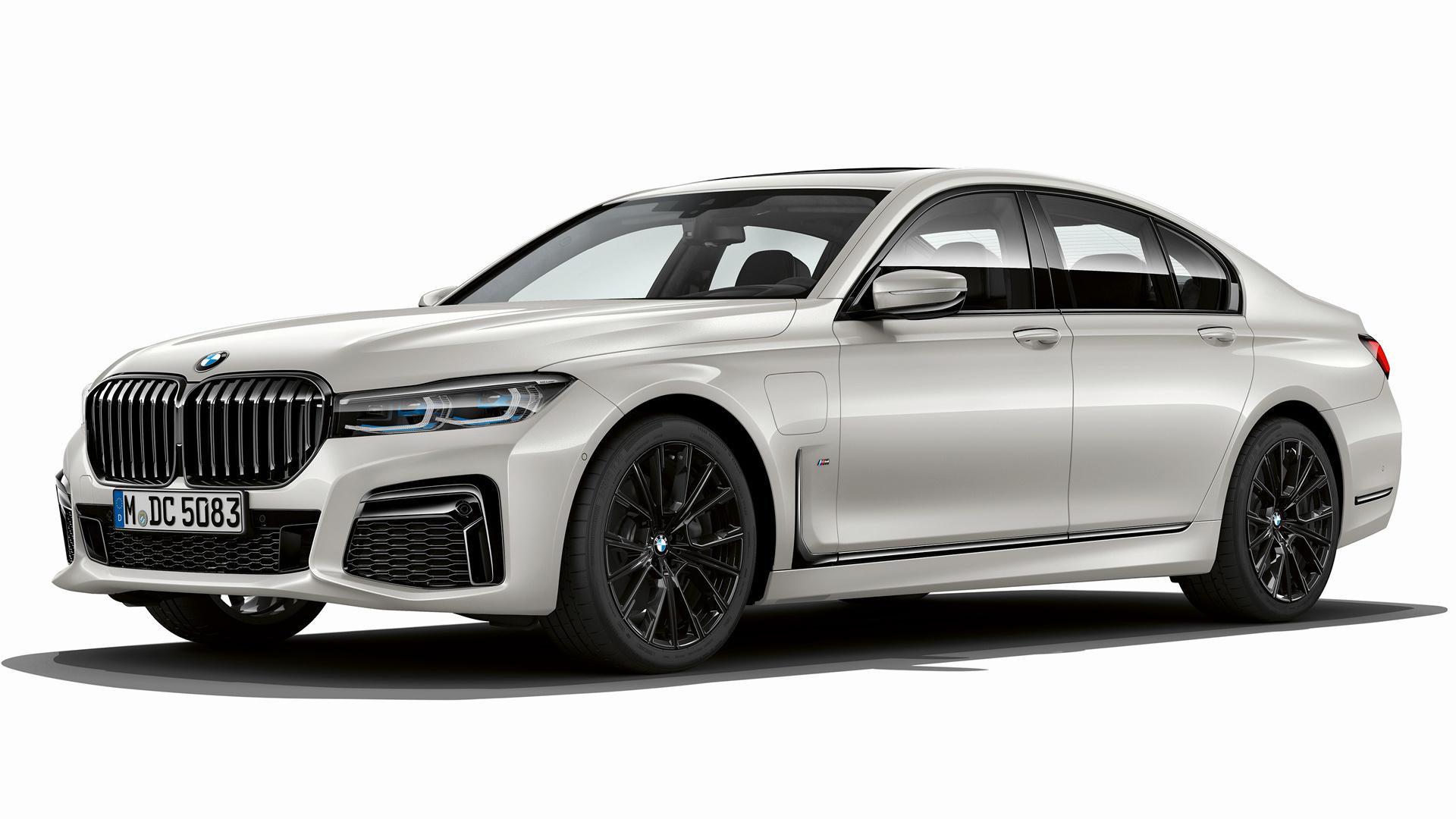 2019 BMW 7 Series Plug