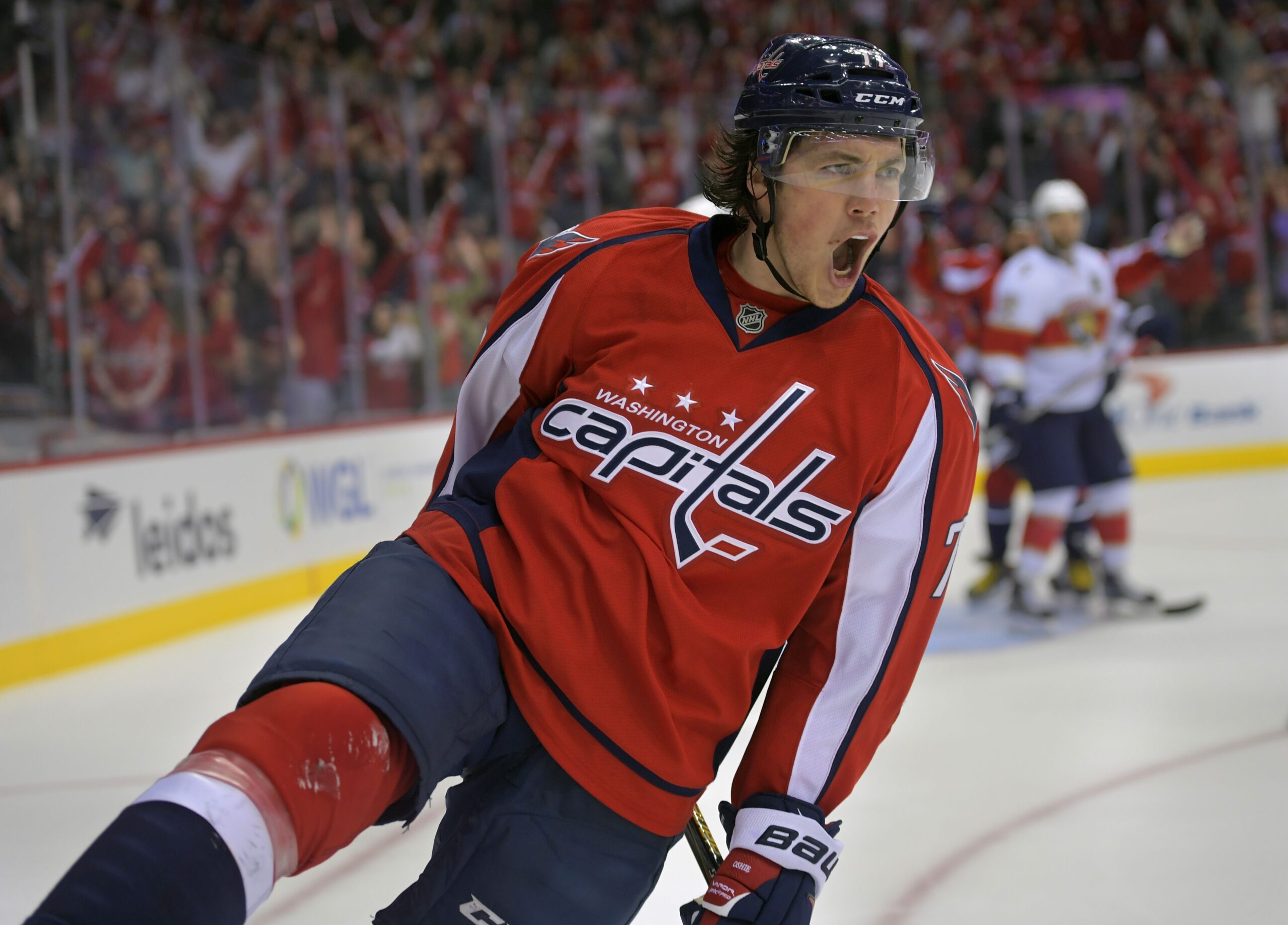 T.J. Oshie scores twice to lift Capitals past Panthers, 4