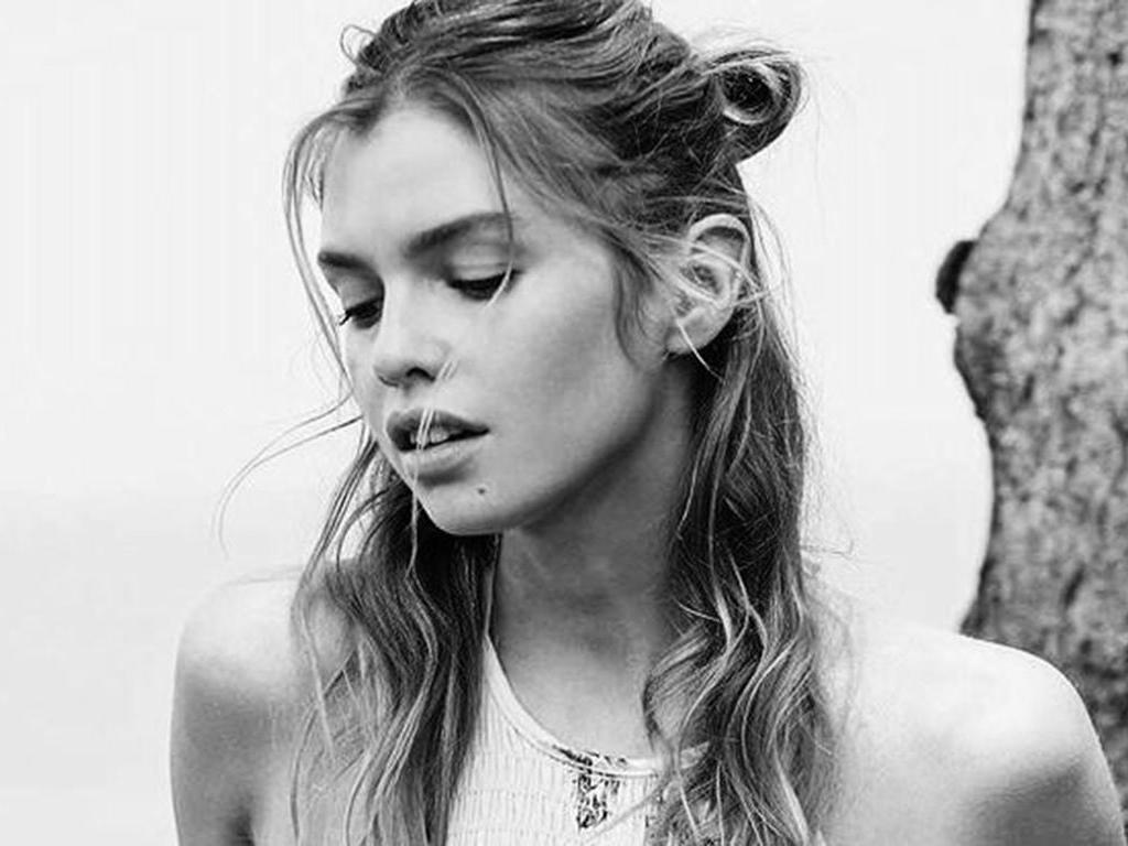 Stella Maxwell Wallpapers 5