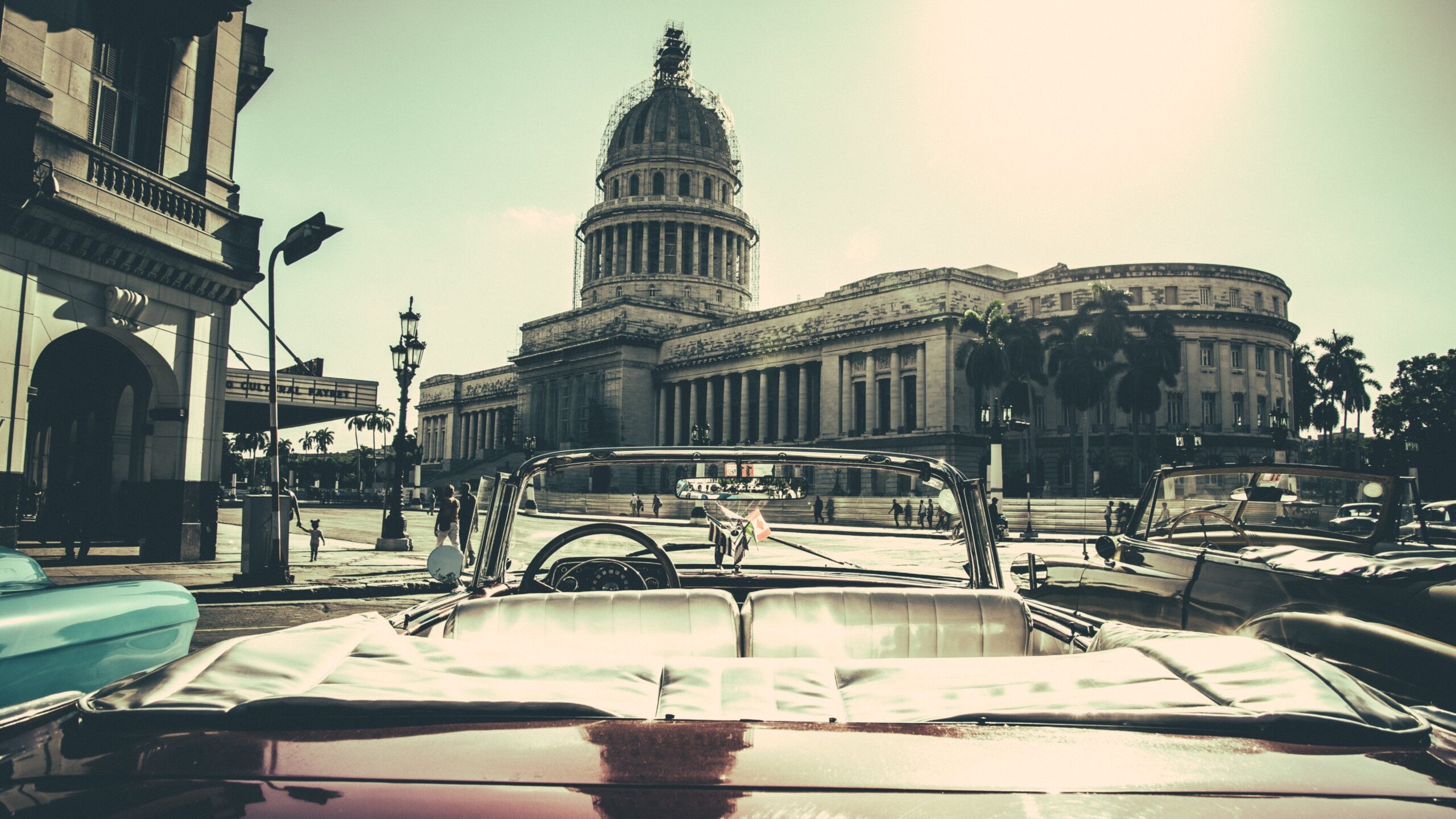 Havana Wallpapers Group with 59 items