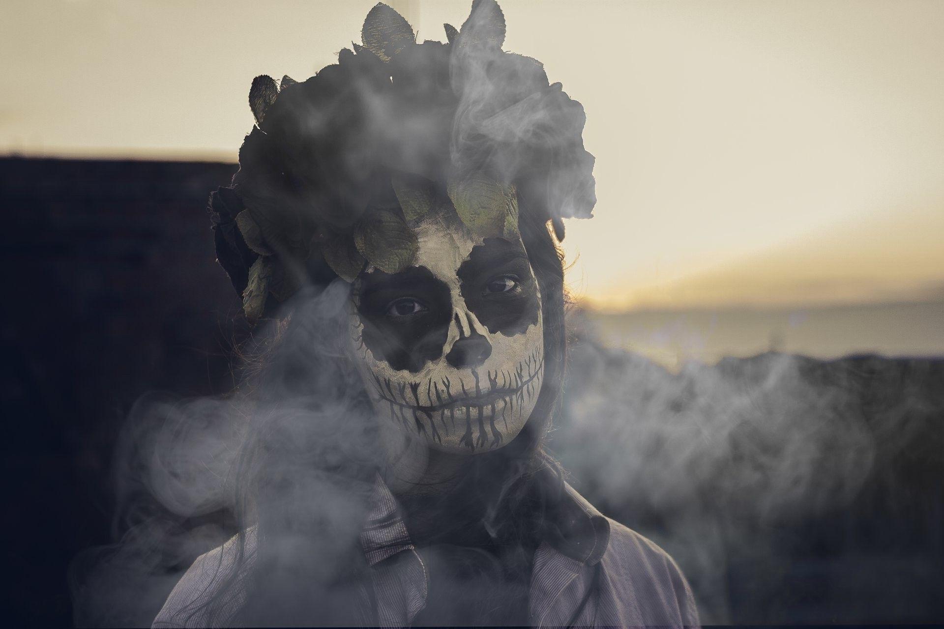 Wallpapers : black, women, smoke, sculpture, Dia de los Muertos