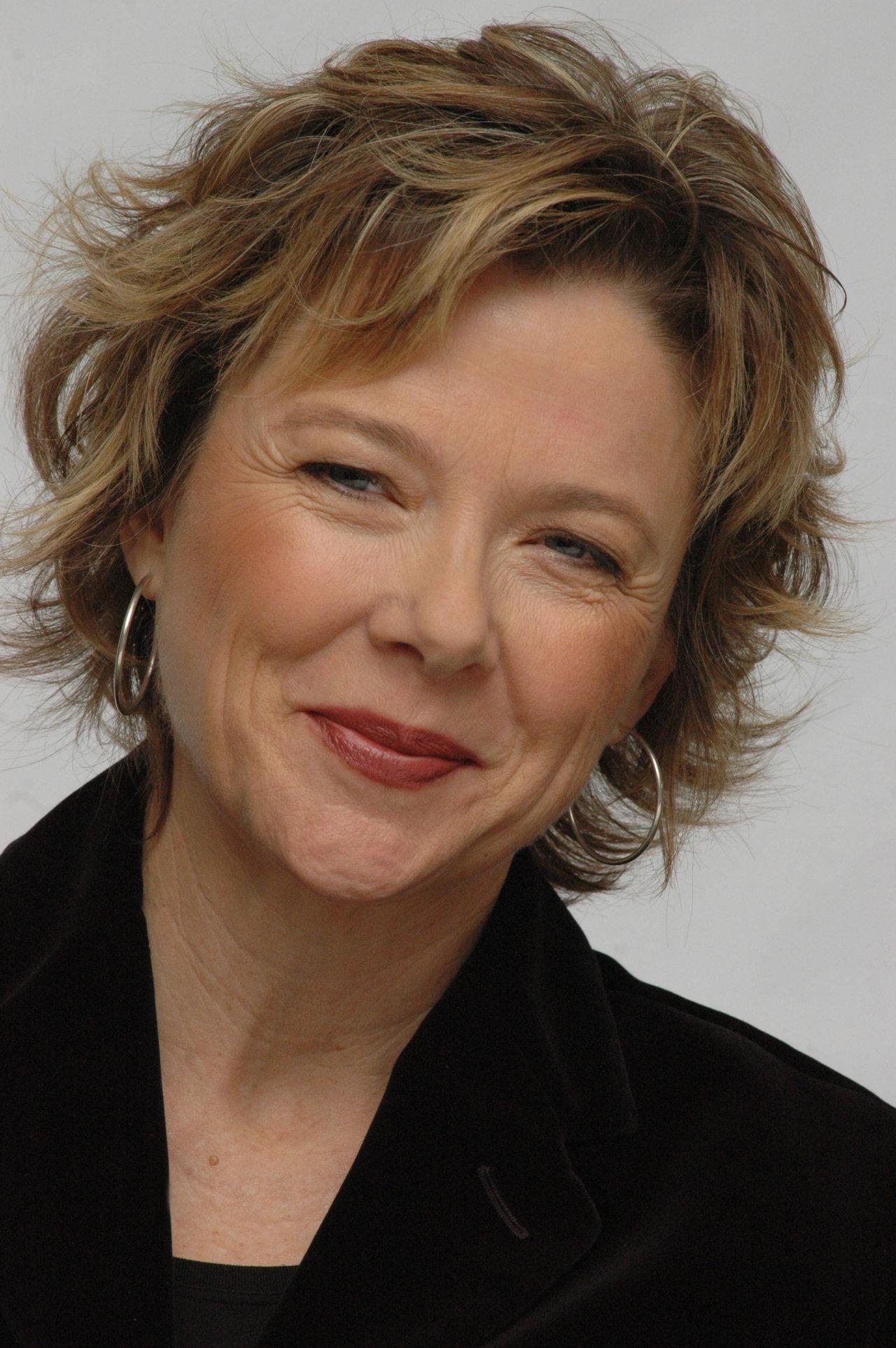 Annette Bening, Ed Harris, and Robin Williams to Star in Romantic