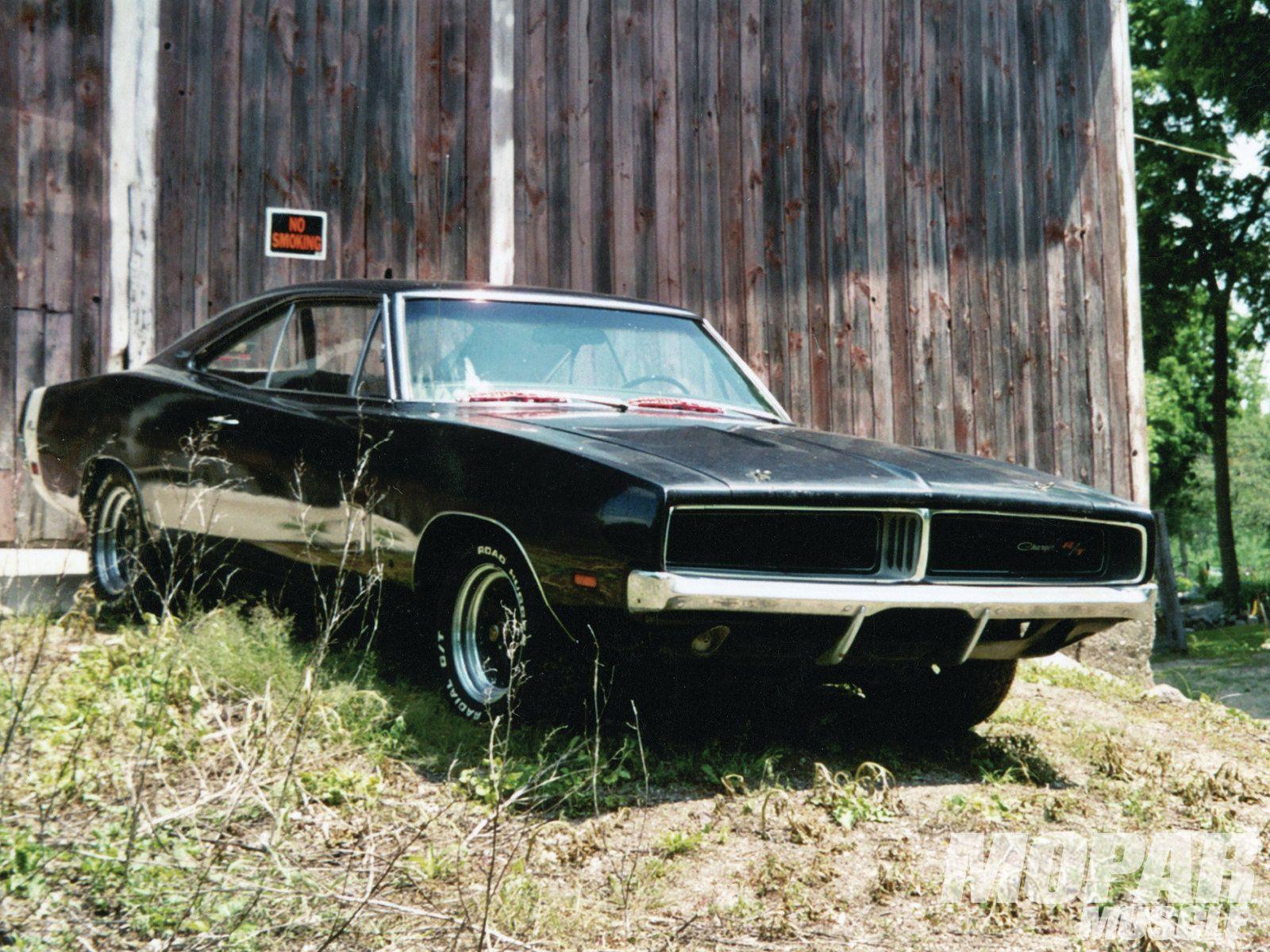 1969 dodge charger rt in barn black classic HD Wallpapers