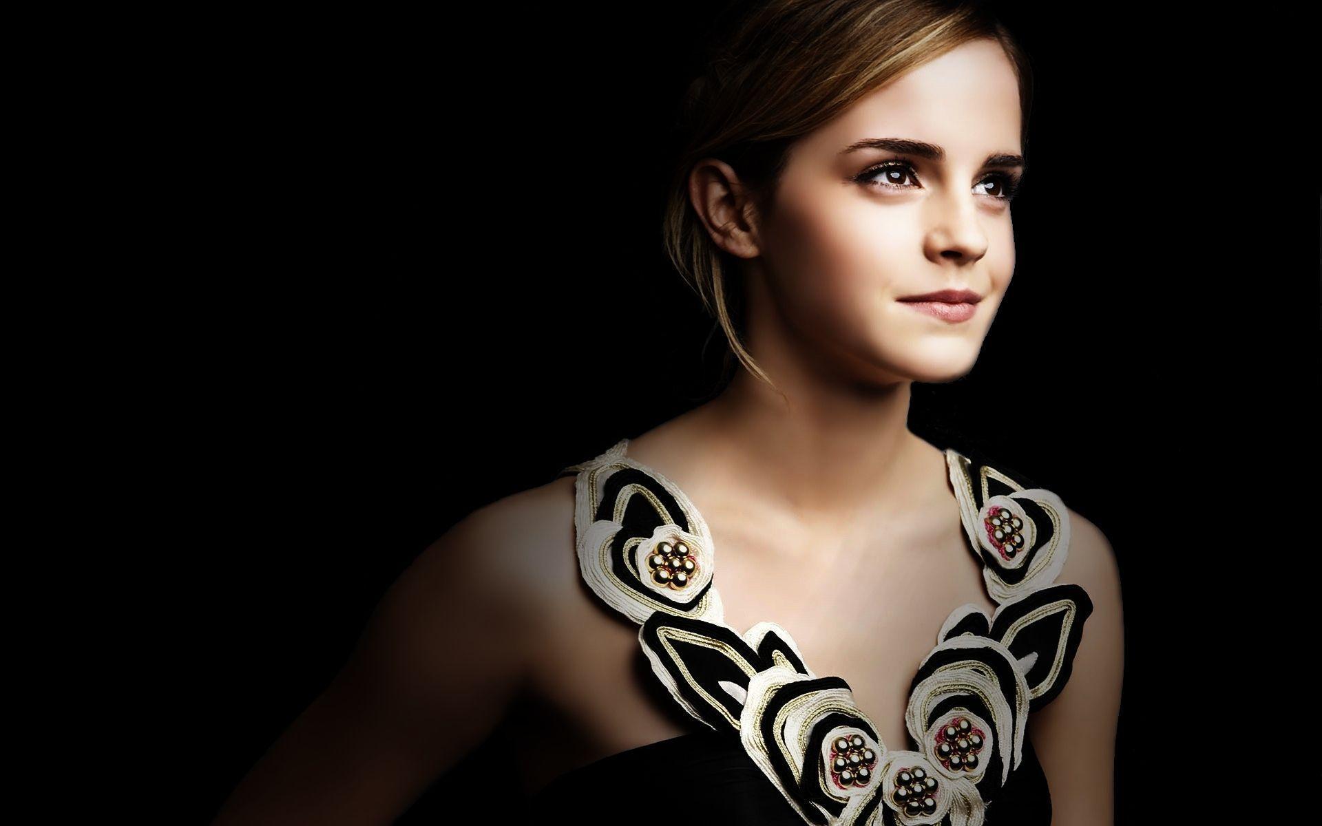 Emma Watson HD Desktop Wallpapers