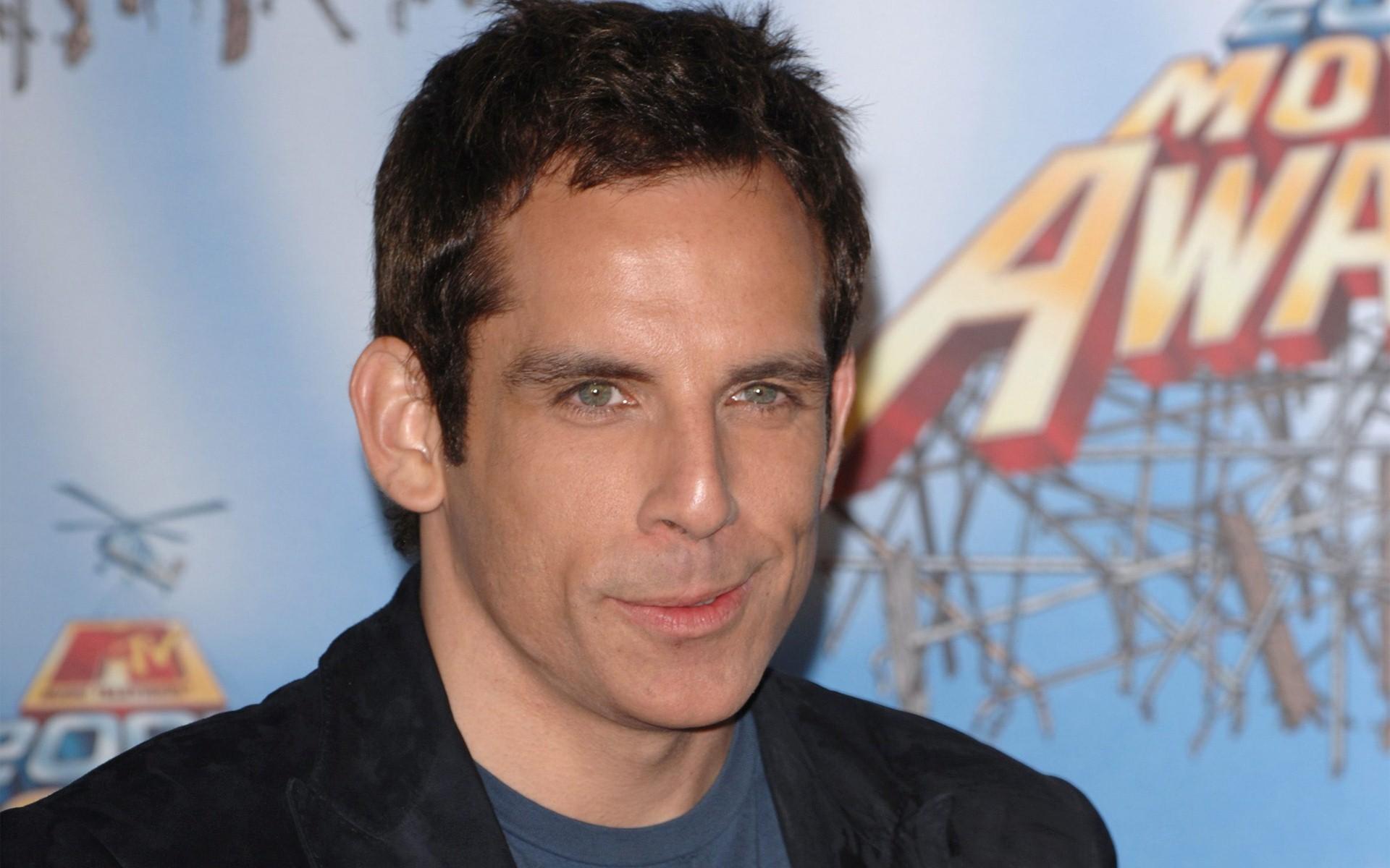 Popular American Comedian Actor Ben Stiller Smart Look HD Wallpapers