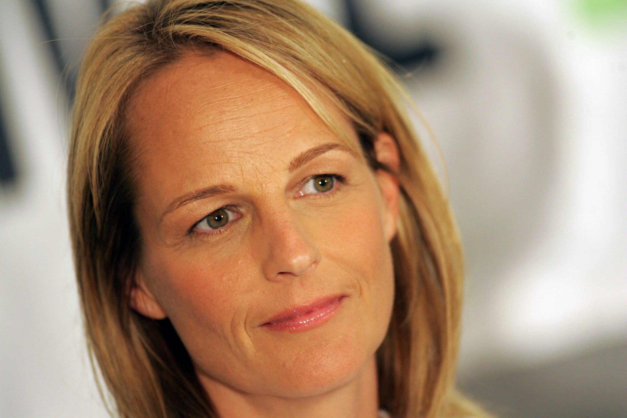 Helen Hunt in a summer picture