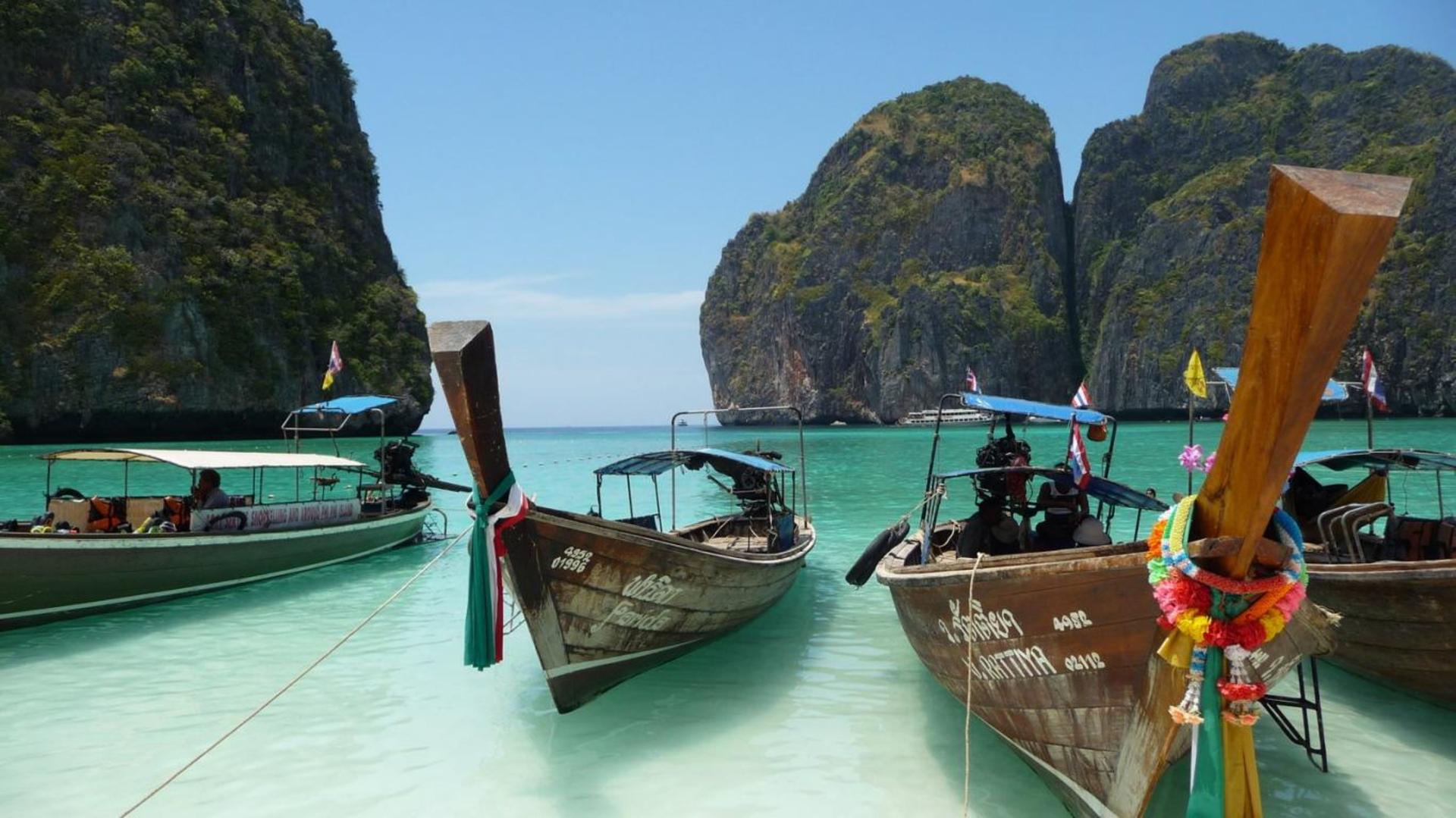 Backgrounds boats Bay in Phuket wallpapers and image