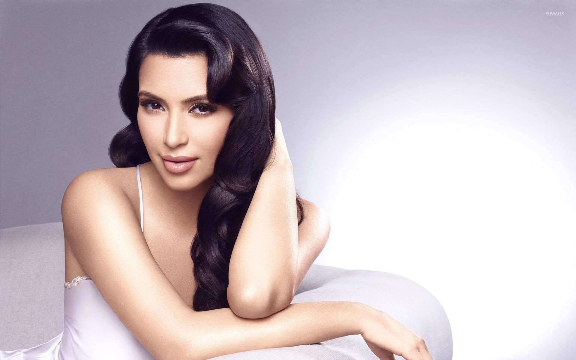 Kim Kardashian [8] wallpapers