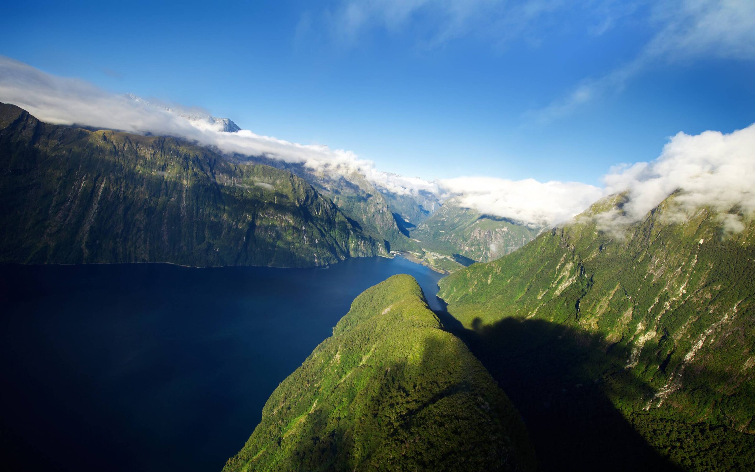 Beautiful Fiords New Zealand Wallpaper, iPhone Wallpaper, Facebook